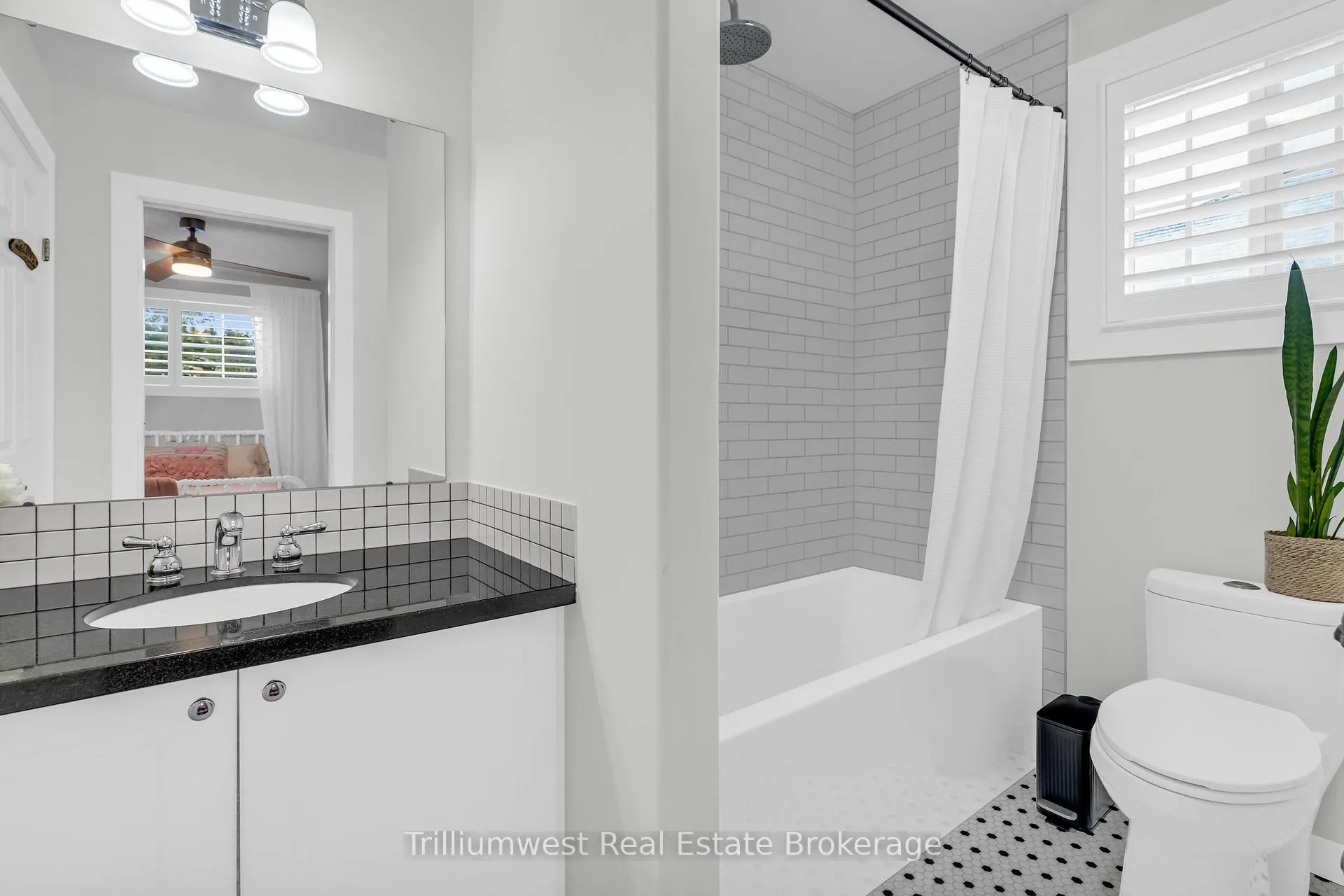 Photo 27 of 610 Rock Point Crescent, Waterloo — HOMEH