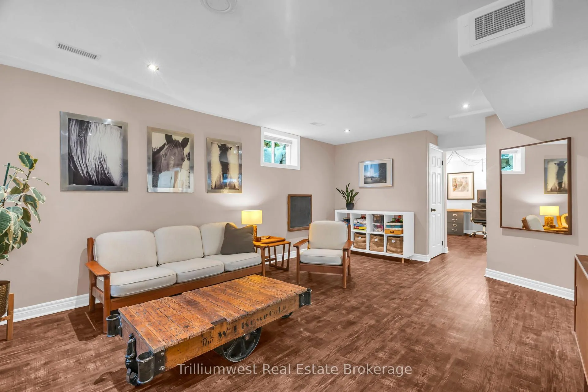 Photo 38 of 610 Rock Point Crescent, Waterloo — HOMEH