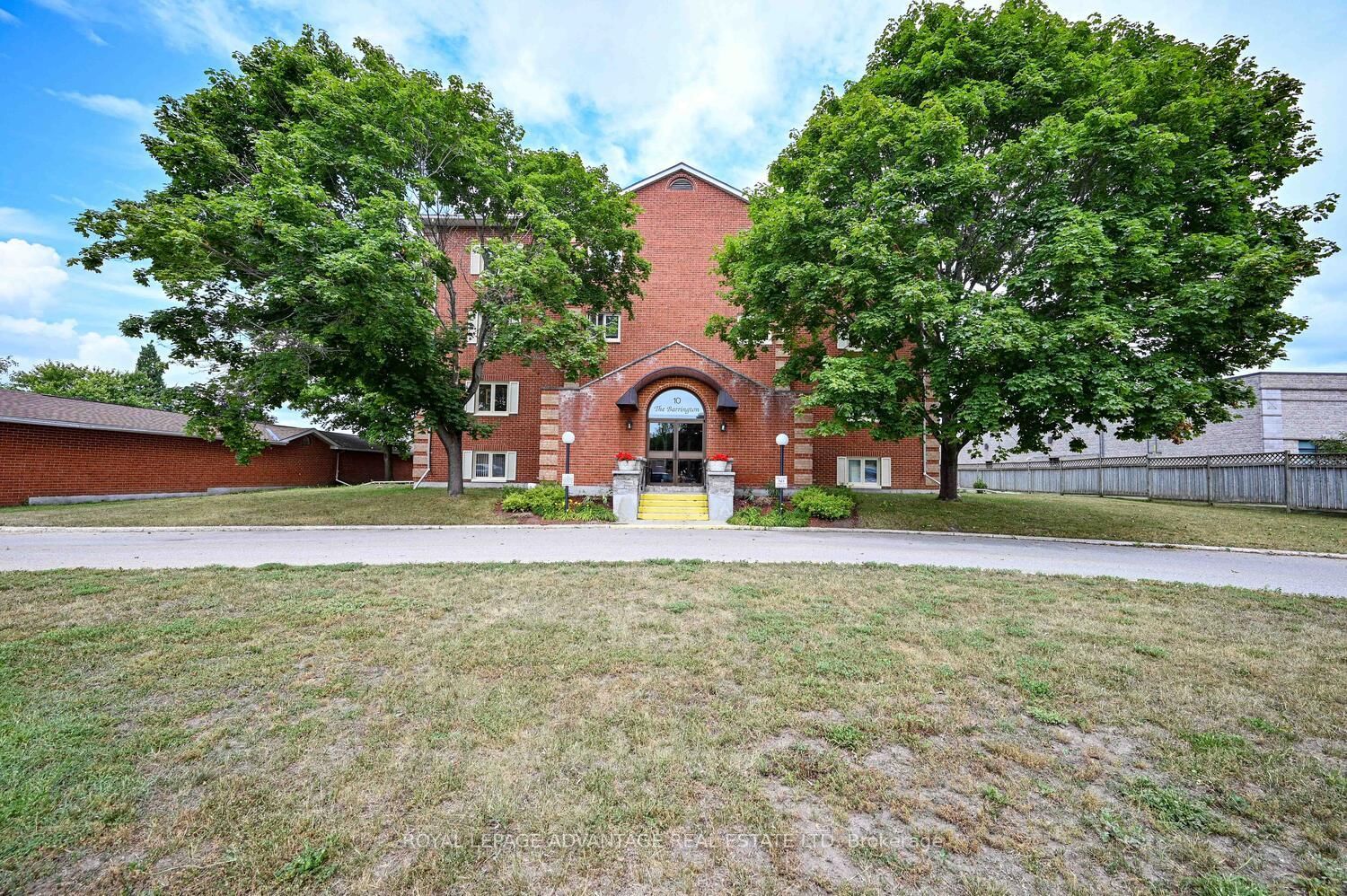 Front of Unit 401, 10 ARMSTRONG Dr