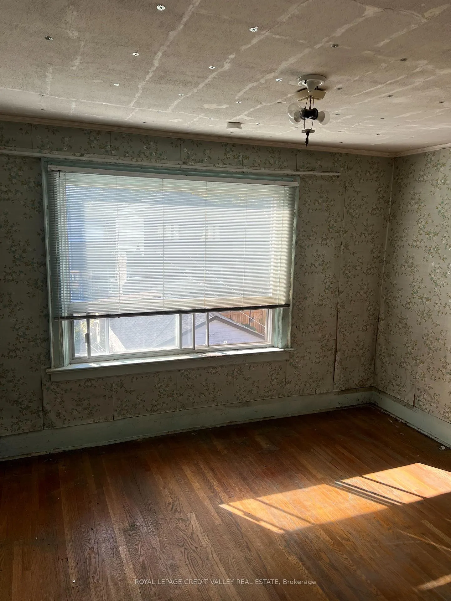 Photo 7 of 12 Stanhope Avenue, Toronto, East York — HOMEH