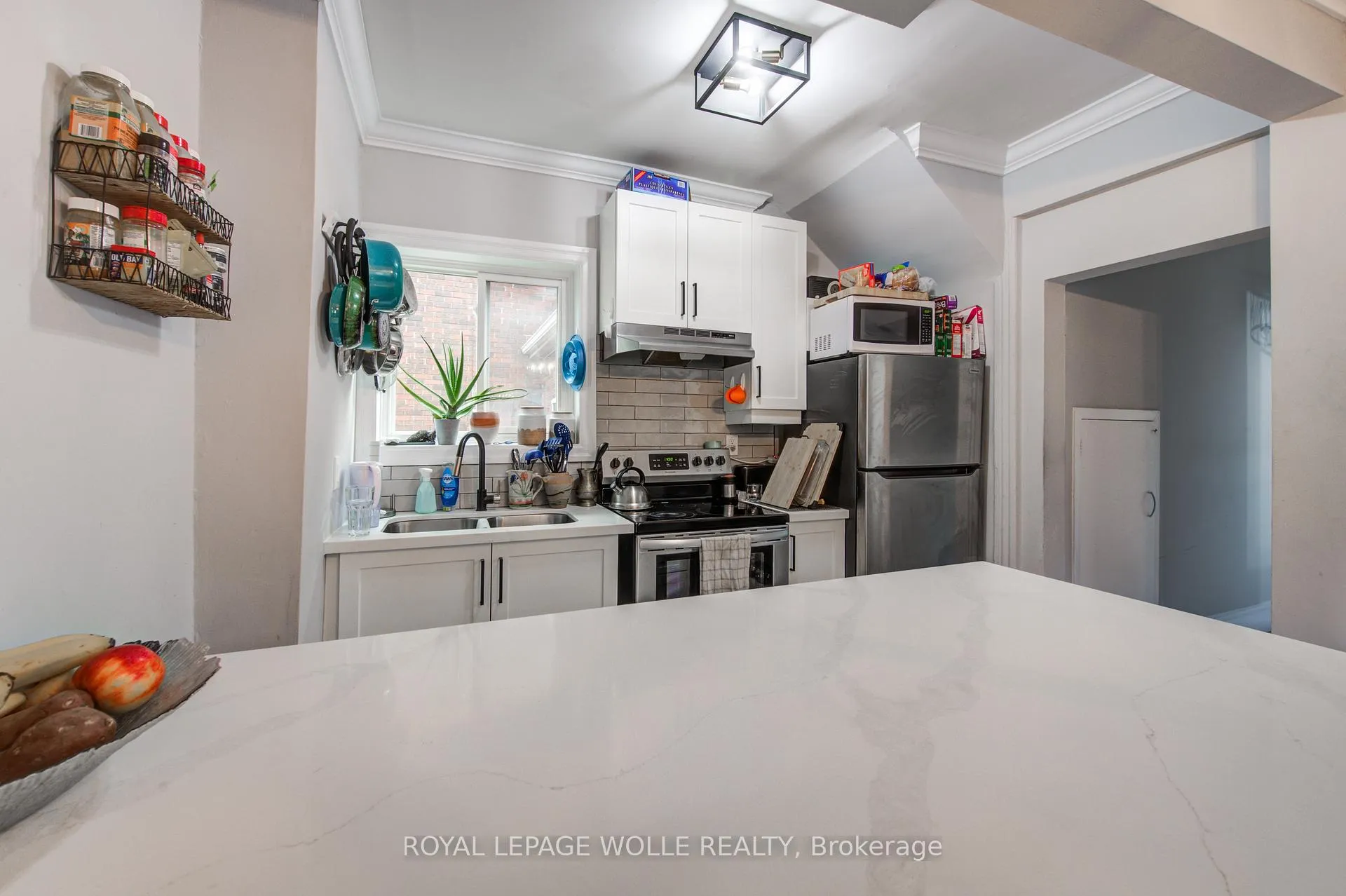 Photo 4 of 218 Catharine Street N, Hamilton, Beasley — HOMEH