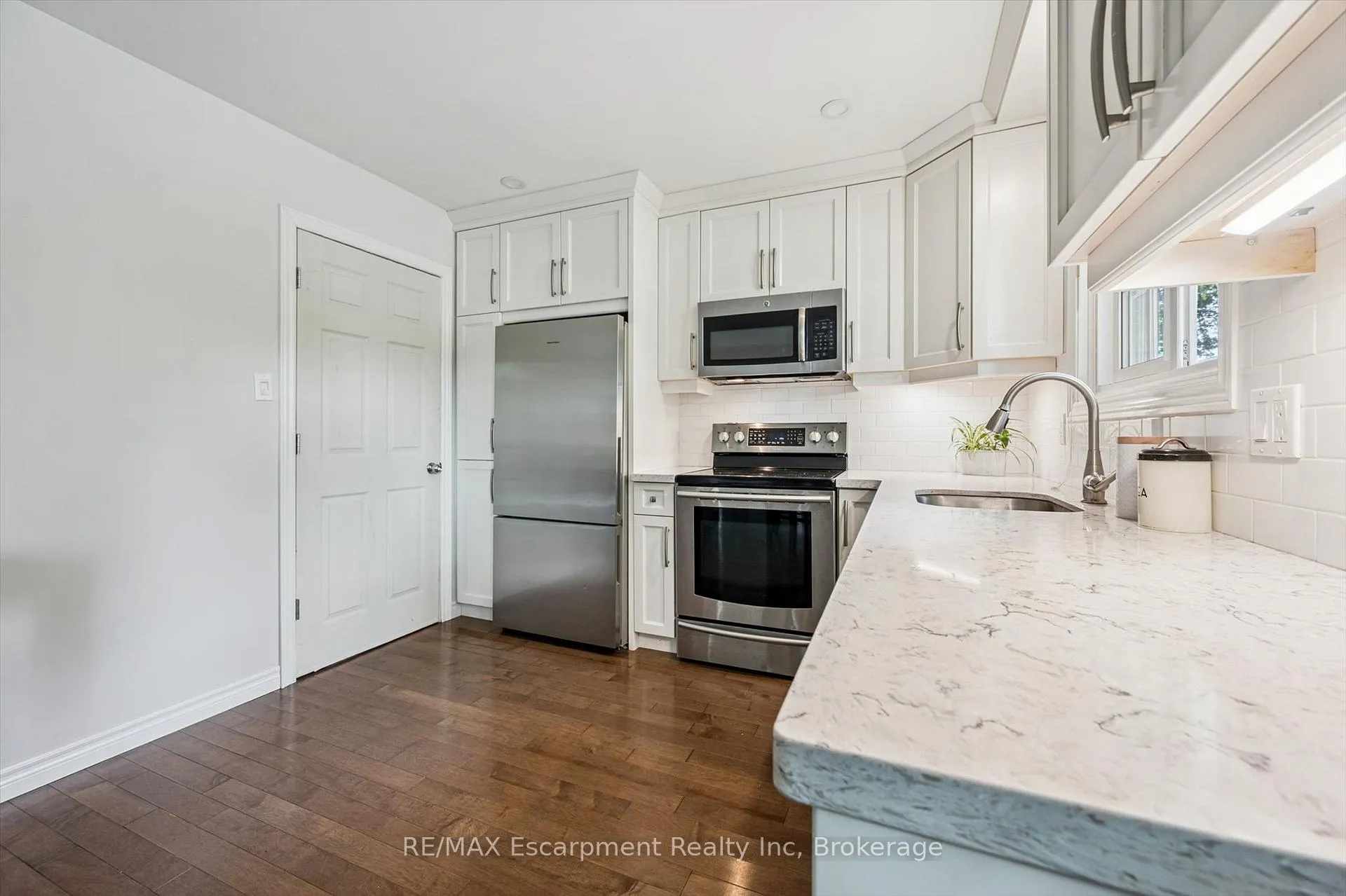 Photo 13 of 5 Picadilly Place, Guelph, Dovercliffe Park/Old University — HOMEH