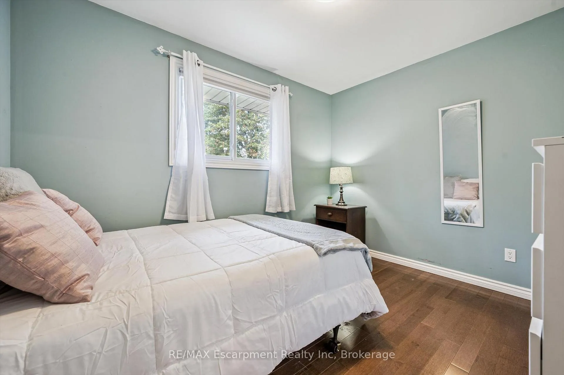Photo 19 of 5 Picadilly Place, Guelph, Dovercliffe Park/Old University — HOMEH