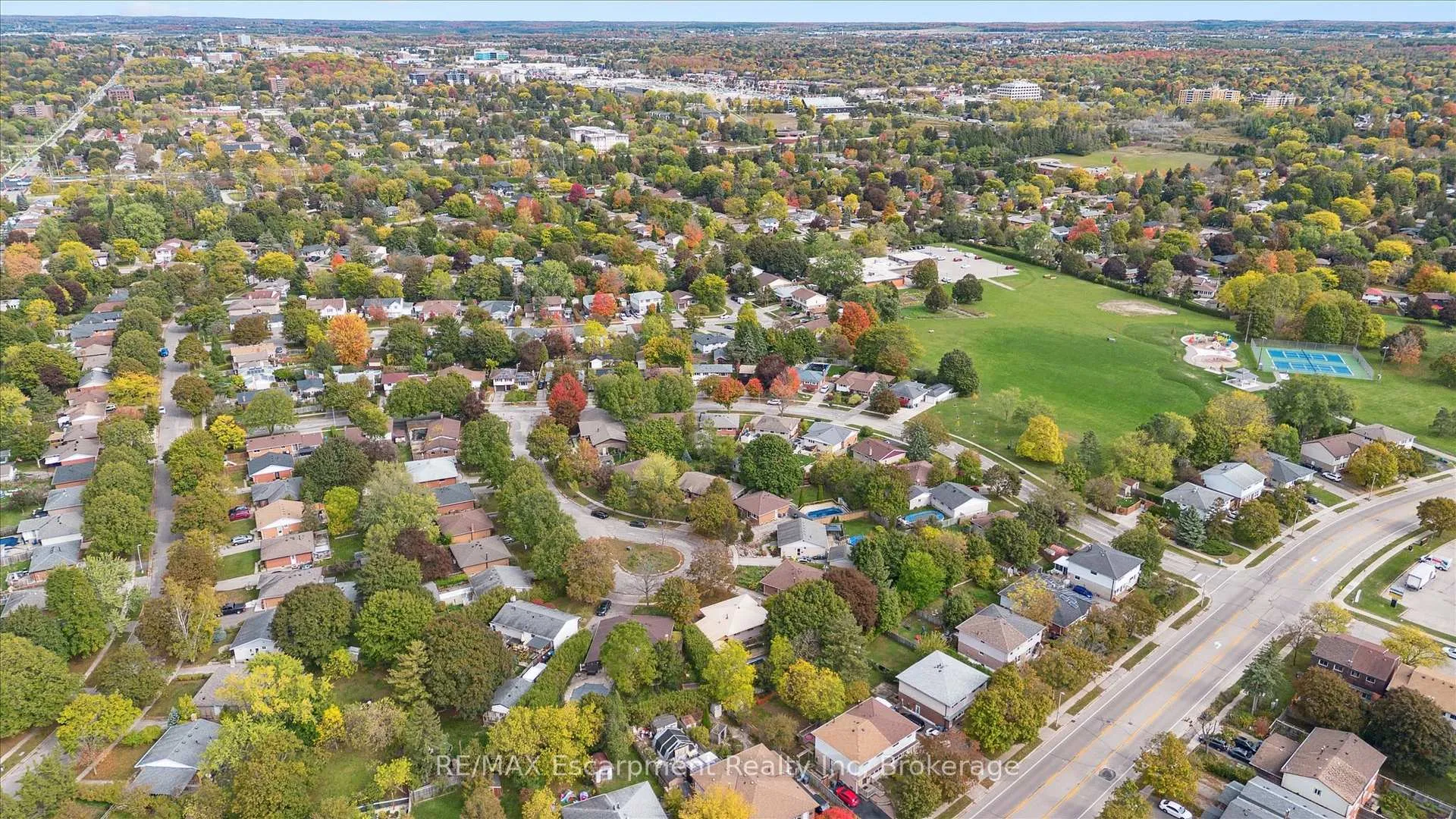 Photo 37 of 5 Picadilly Place, Guelph, Dovercliffe Park/Old University — HOMEH