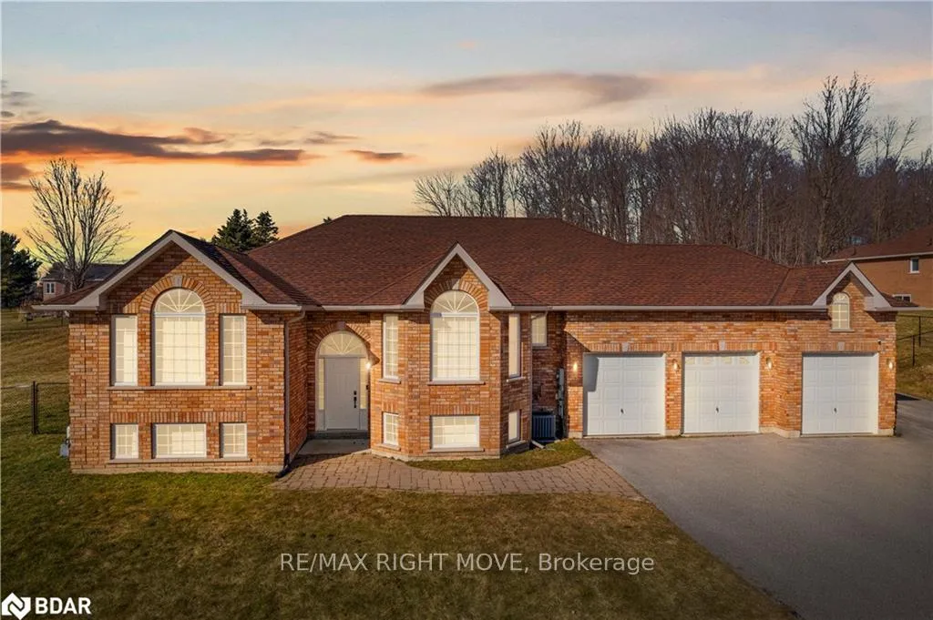 Front of 1348 Hawk Ridge Crescent
