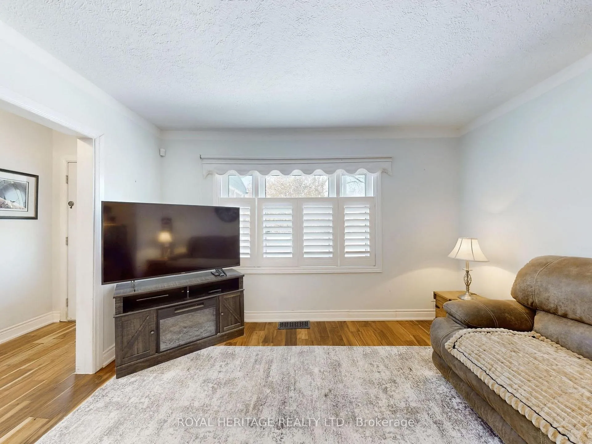 Photo 5 of 651 Somerville Avenue, Oshawa, O'Neill — HOMEH