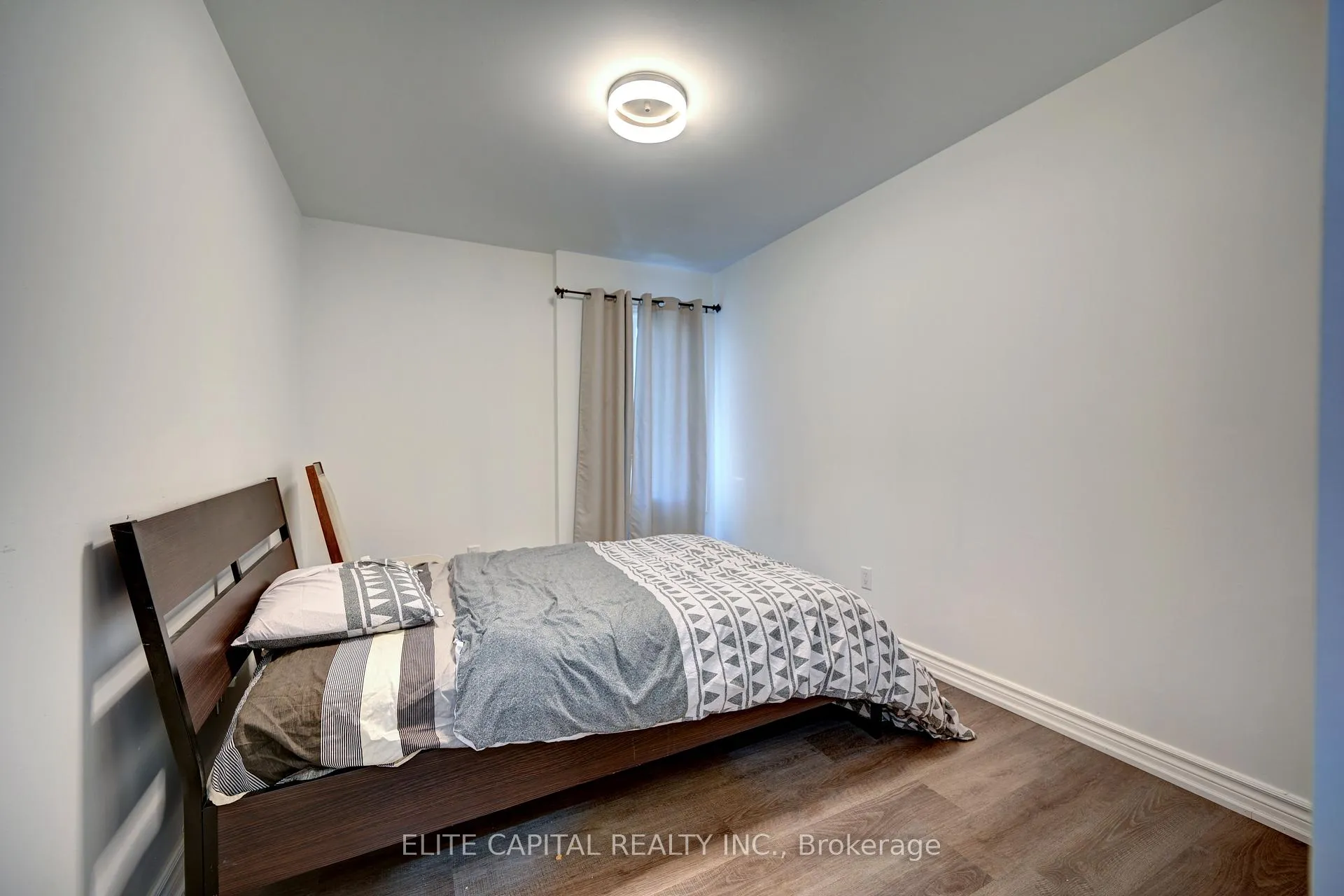 Photo 10 of Unit Upper, 298 Tampa Drive, Georgina, Keswick South — HOMEH