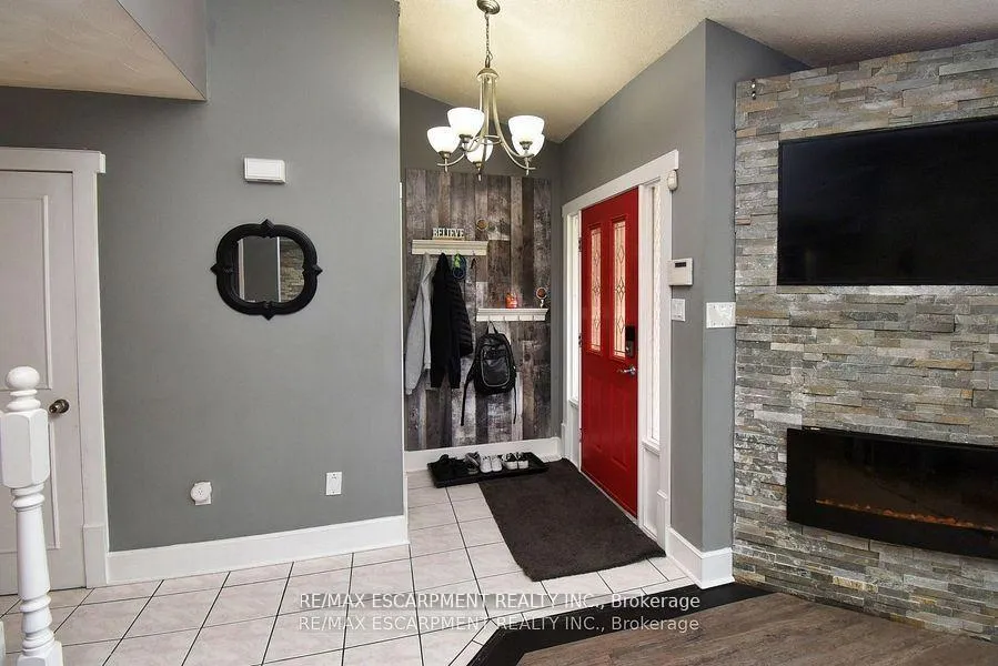 Photo 3 of 448 Acadia Drive, Hamilton, Rushdale — HOMEH