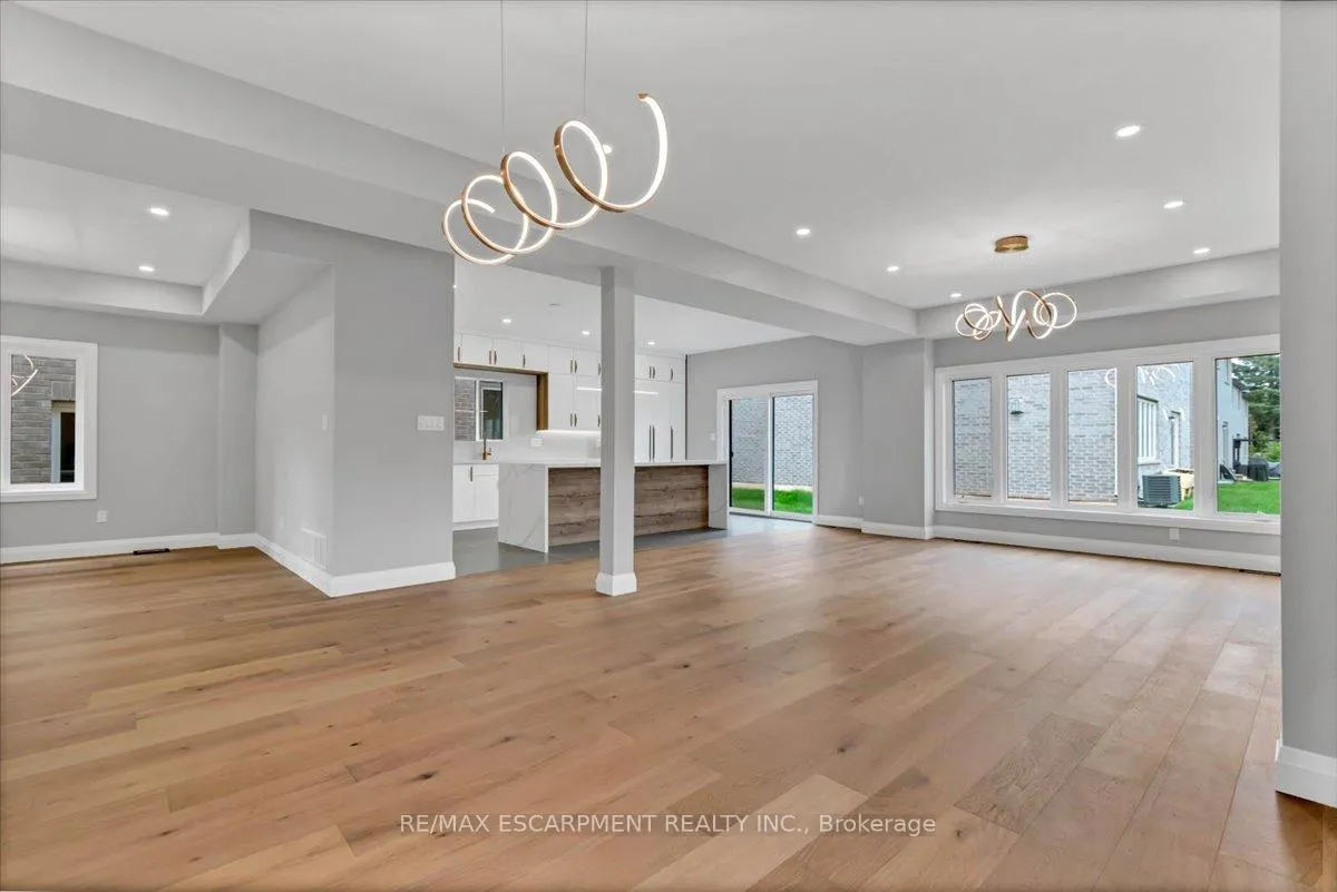 Photo 8 of 382 B Southcote Road, Hamilton, Ancaster — HOMEH