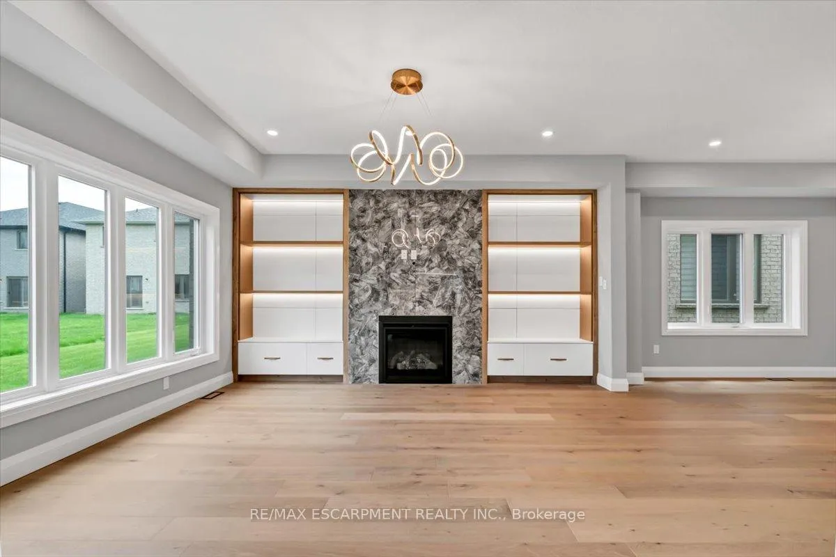 Photo 9 of 382 B Southcote Road, Hamilton, Ancaster — HOMEH