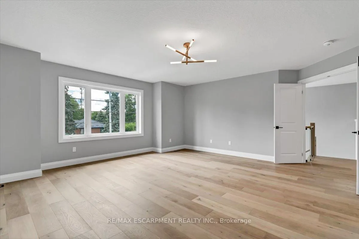 Photo 17 of 382 B Southcote Road, Hamilton, Ancaster — HOMEH