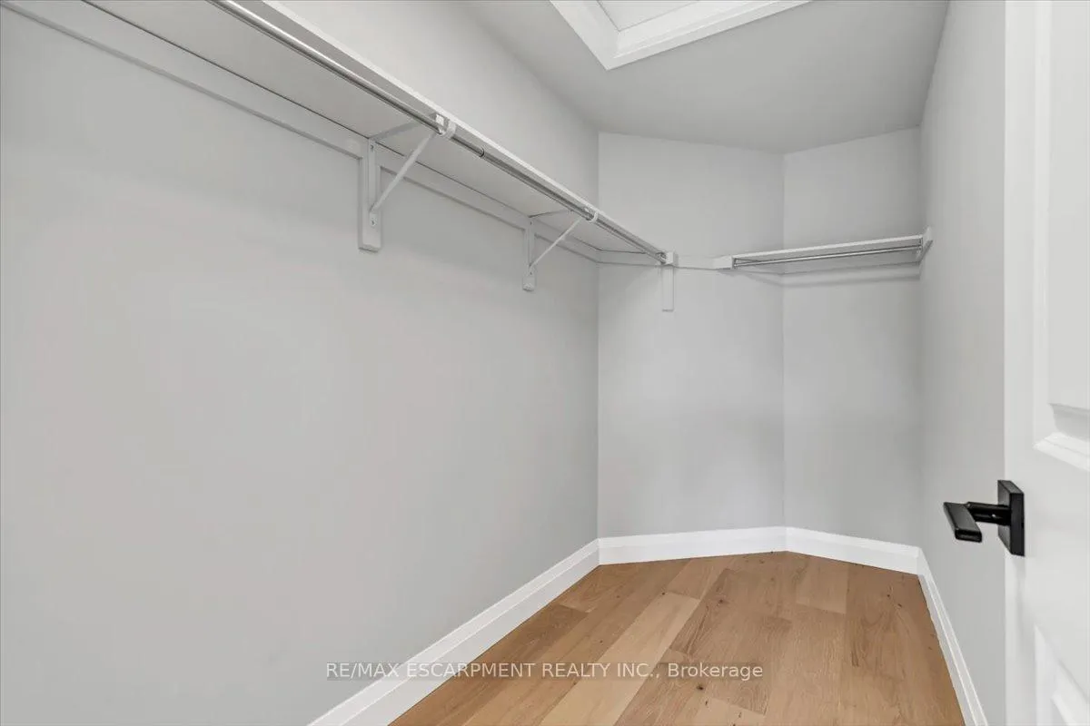 Photo 18 of 382 B Southcote Road, Hamilton, Ancaster — HOMEH