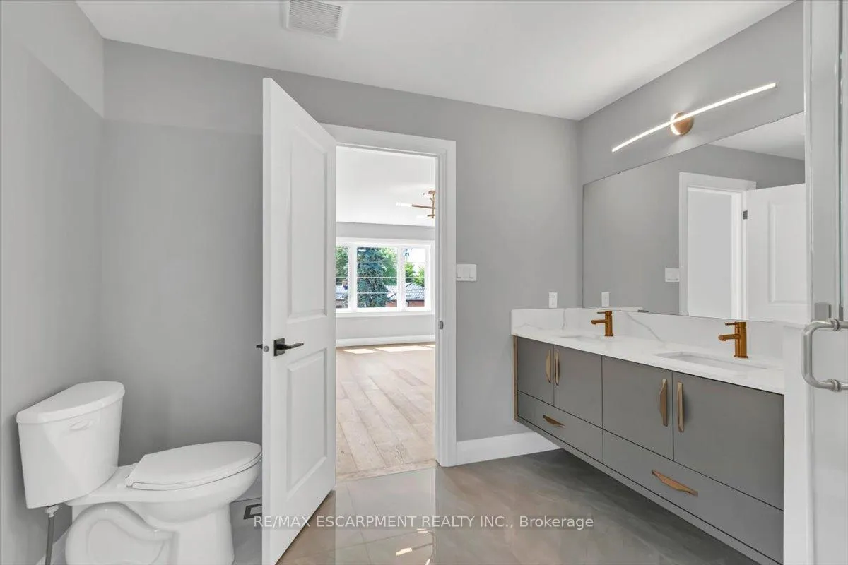 Photo 21 of 382 B Southcote Road, Hamilton, Ancaster — HOMEH