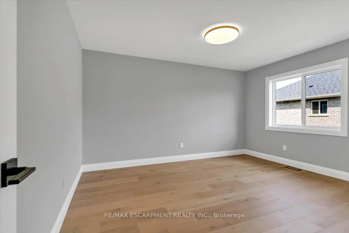 Photo 29 of 382 B Southcote Road, Hamilton, Ancaster — HOMEH