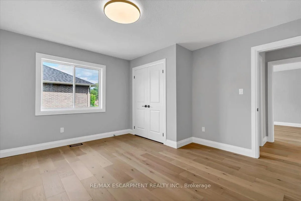 Photo 30 of 382 B Southcote Road, Hamilton, Ancaster — HOMEH