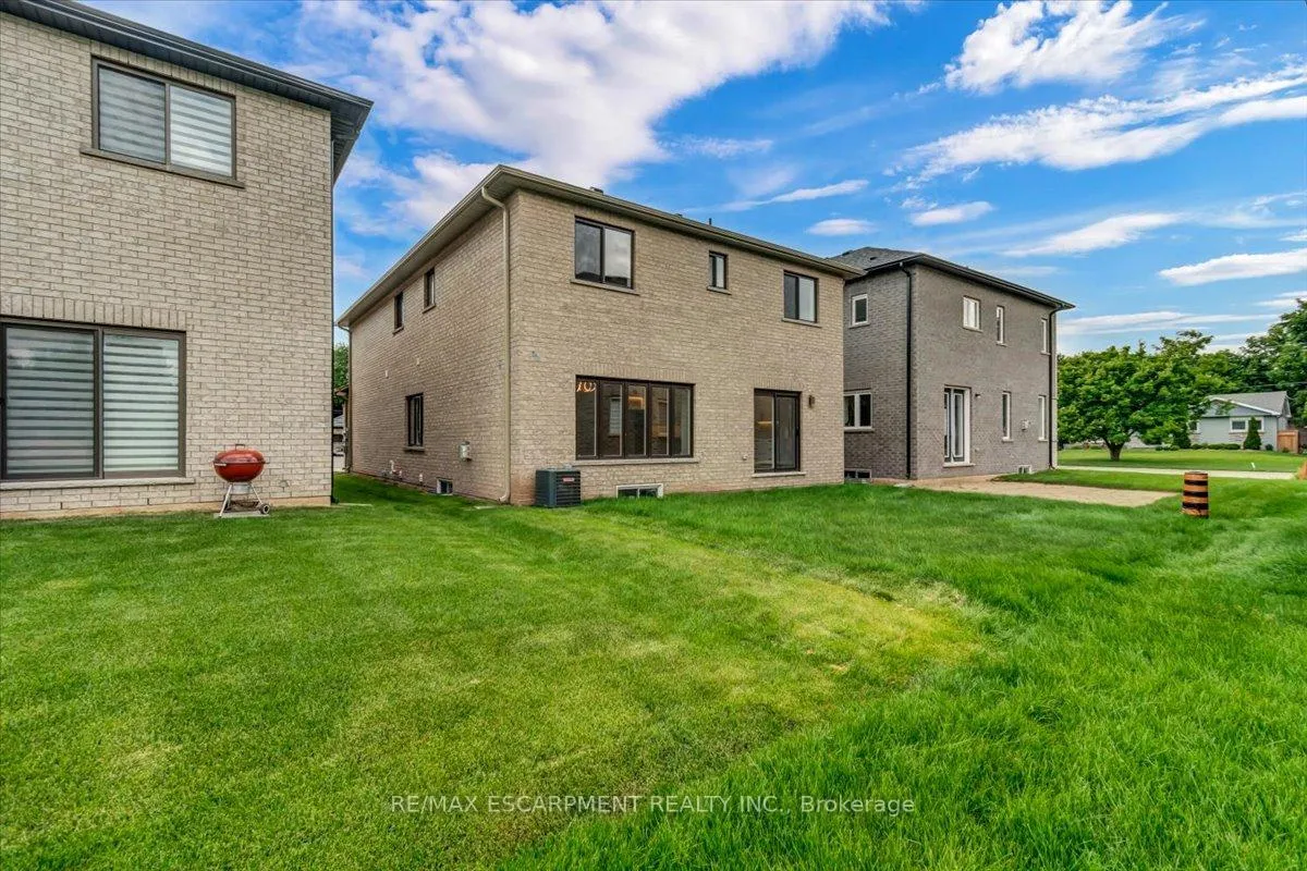 Photo 35 of 382 B Southcote Road, Hamilton, Ancaster — HOMEH