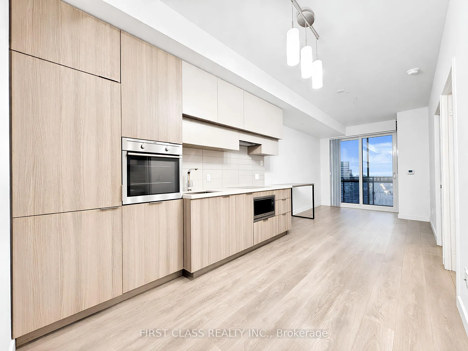 Photo 2 of Unit 3210, 8 Eglinton Avenue E, Toronto, Yonge-Eglinton — HOMEH