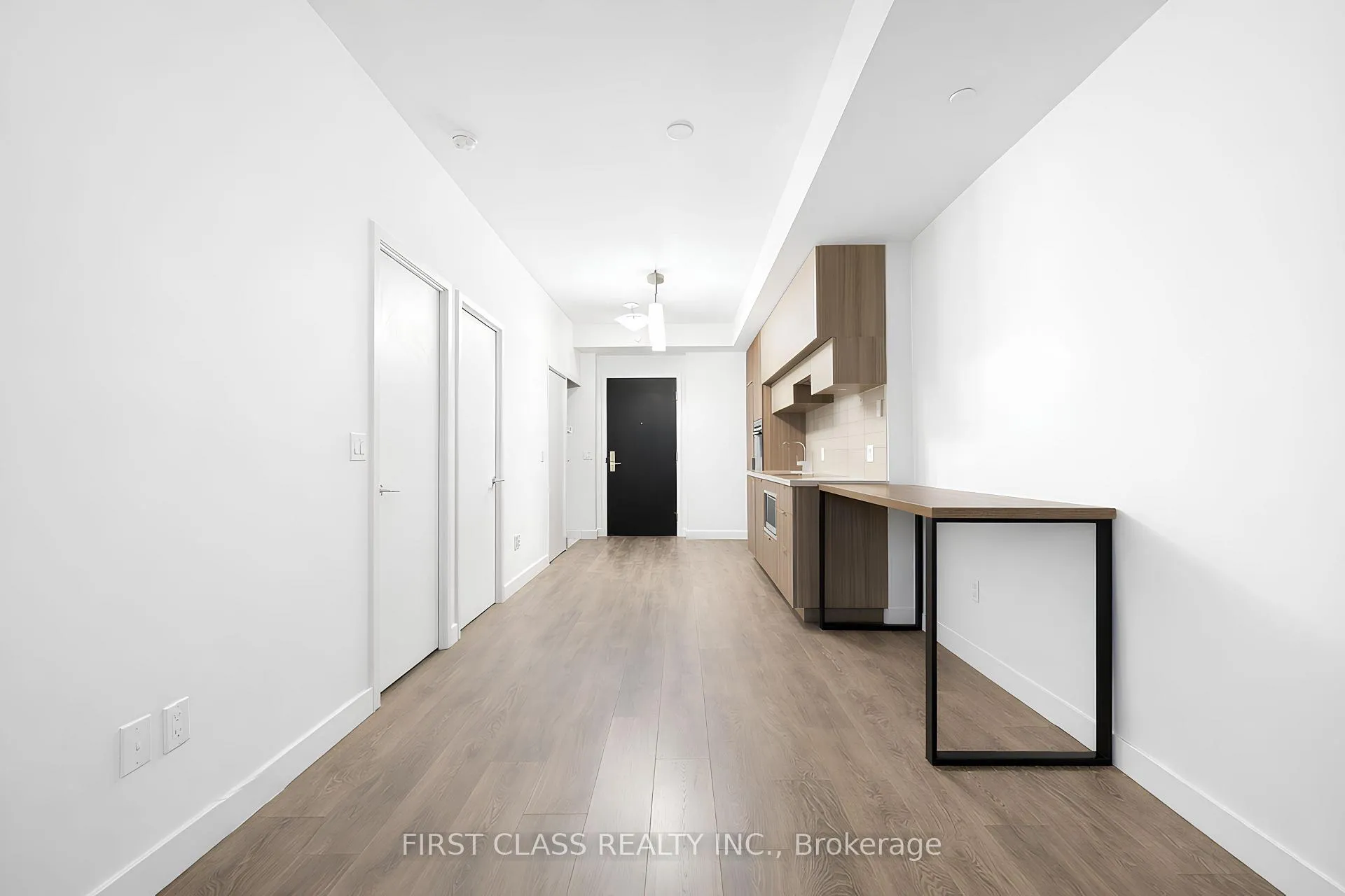 Photo 4 of Unit 3210, 8 Eglinton Avenue E, Toronto, Yonge-Eglinton — HOMEH