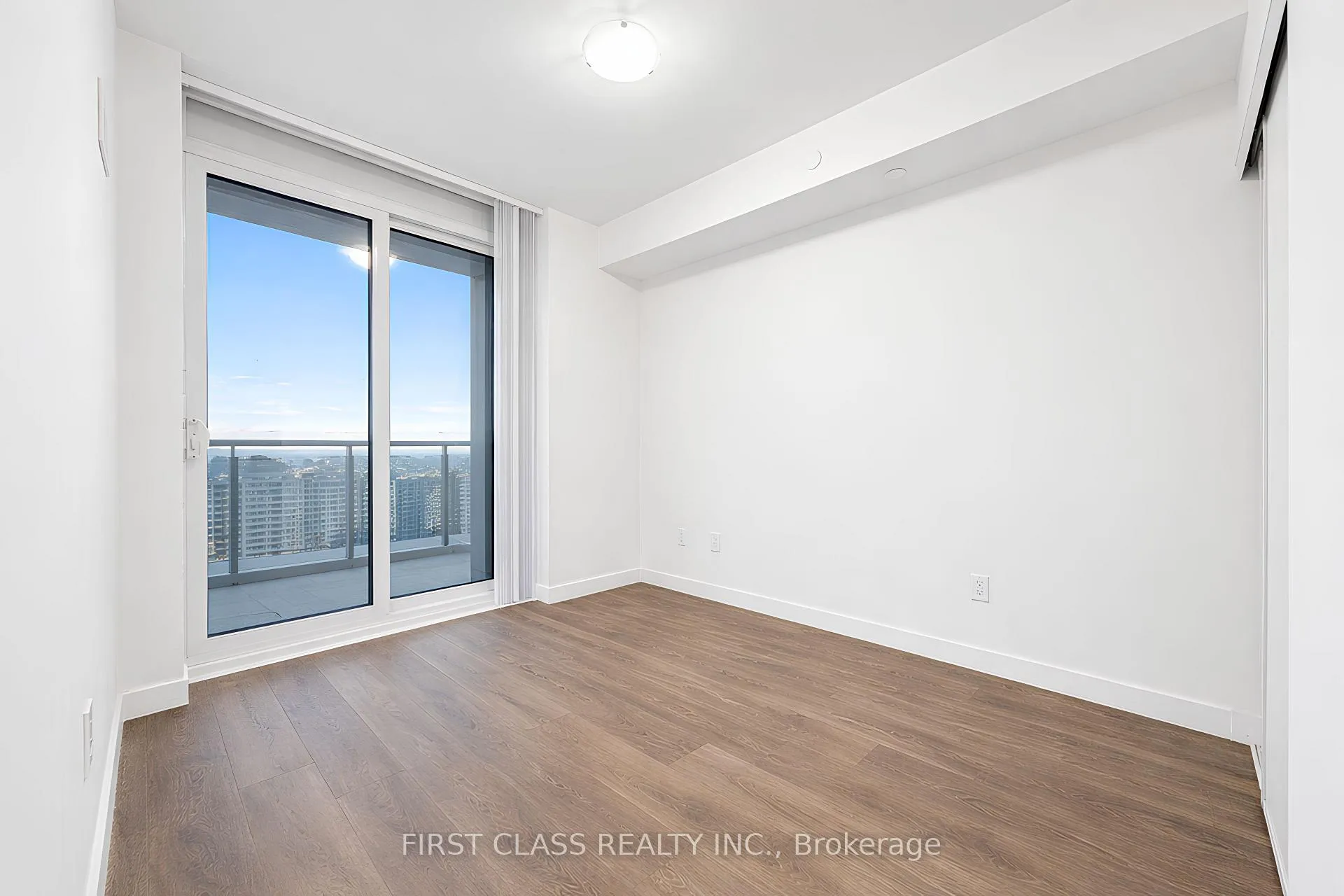 Photo 5 of Unit 3210, 8 Eglinton Avenue E, Toronto, Yonge-Eglinton — HOMEH