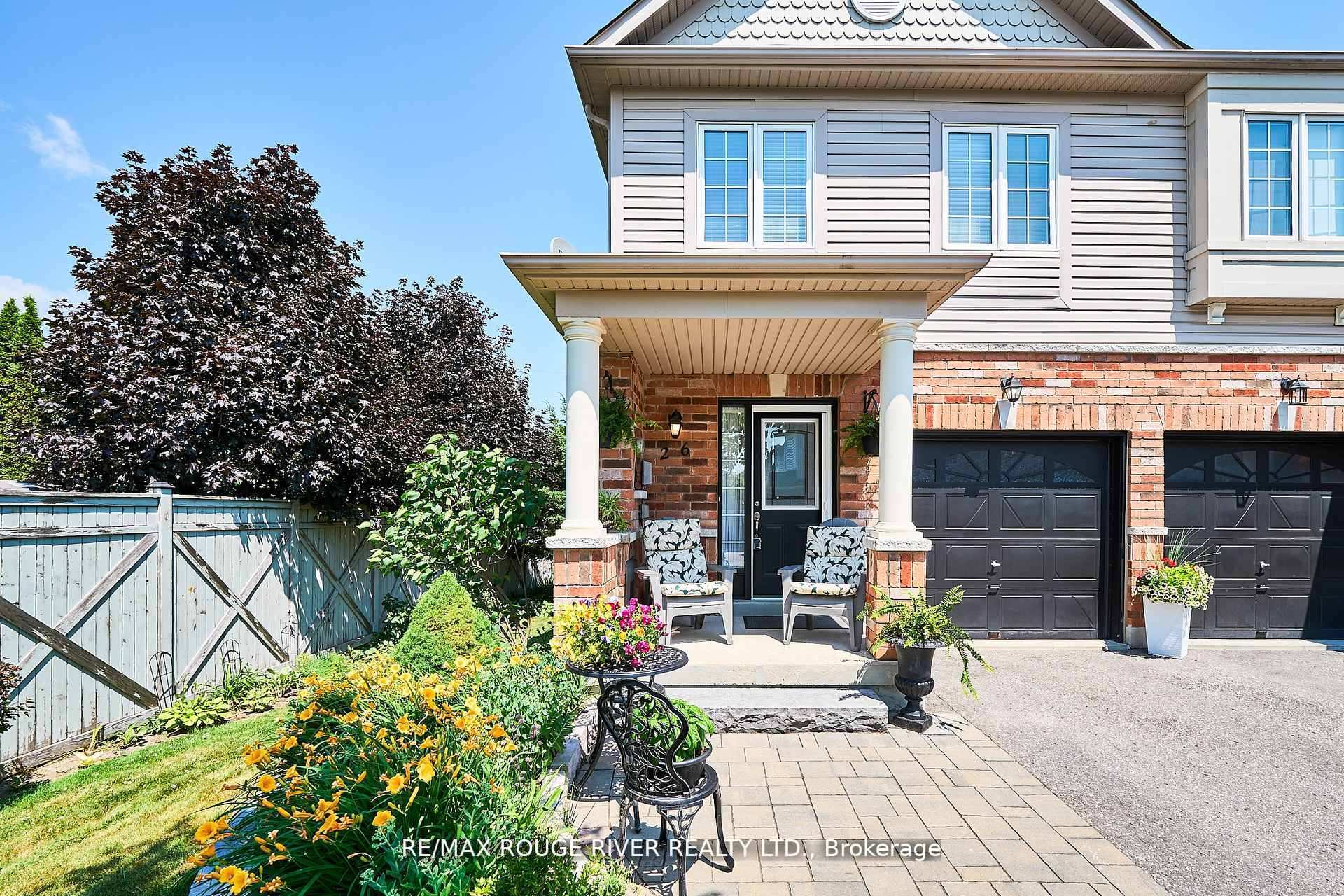 Photo 4 of 26 Lander Crescent, Clarington, Bowmanville — HOMEH