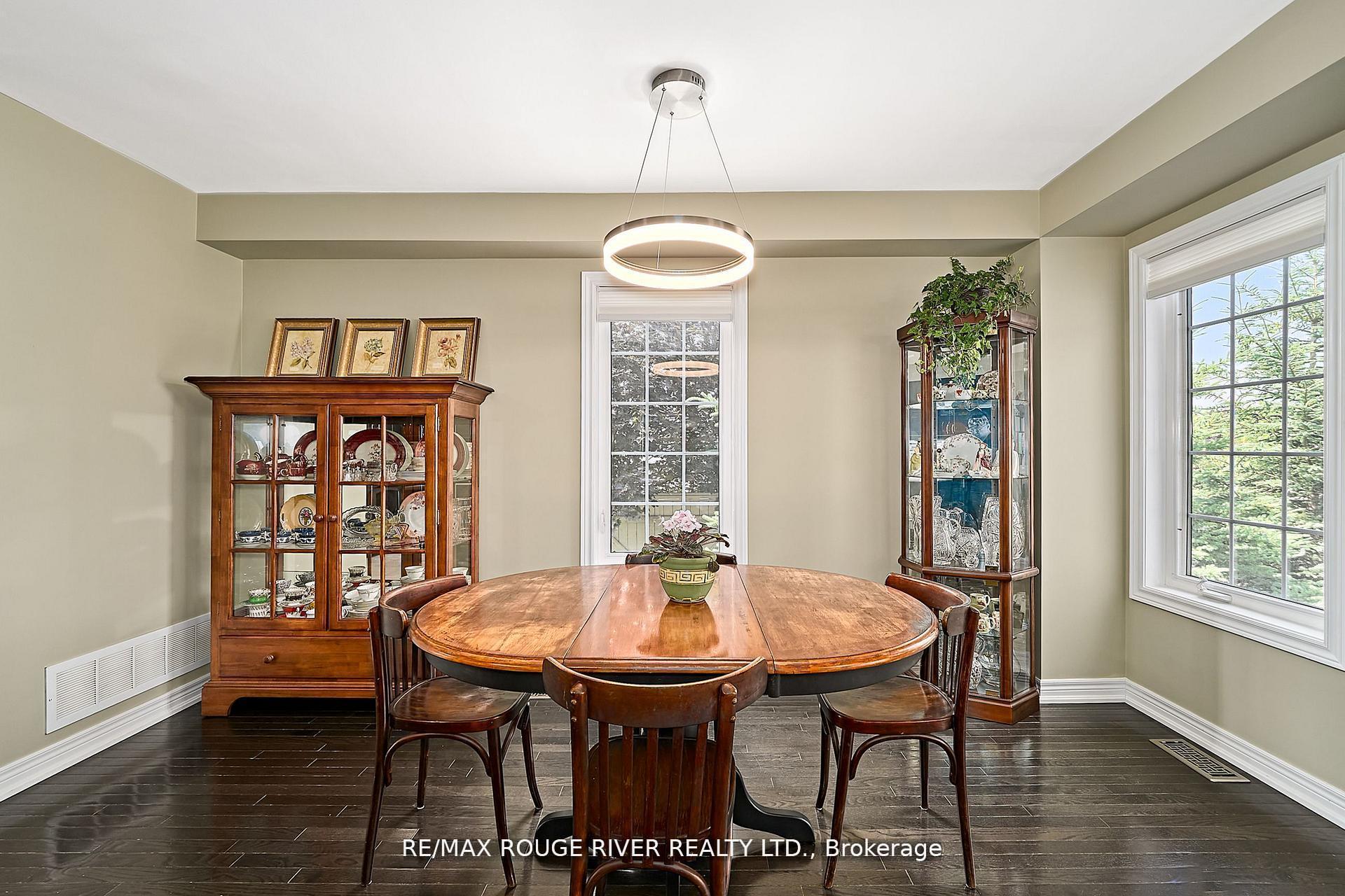 Photo 15 of 26 Lander Crescent, Clarington, Bowmanville — HOMEH