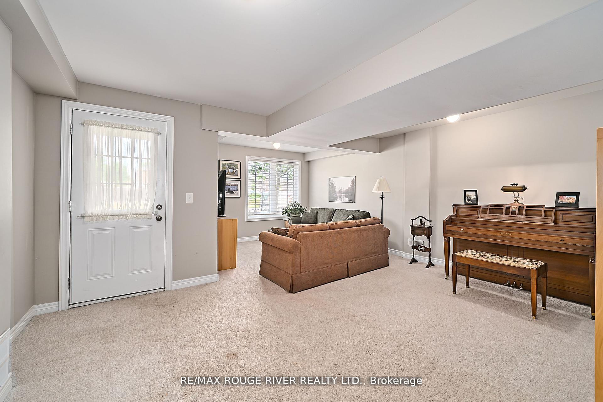 Photo 35 of 26 Lander Crescent, Clarington, Bowmanville — HOMEH