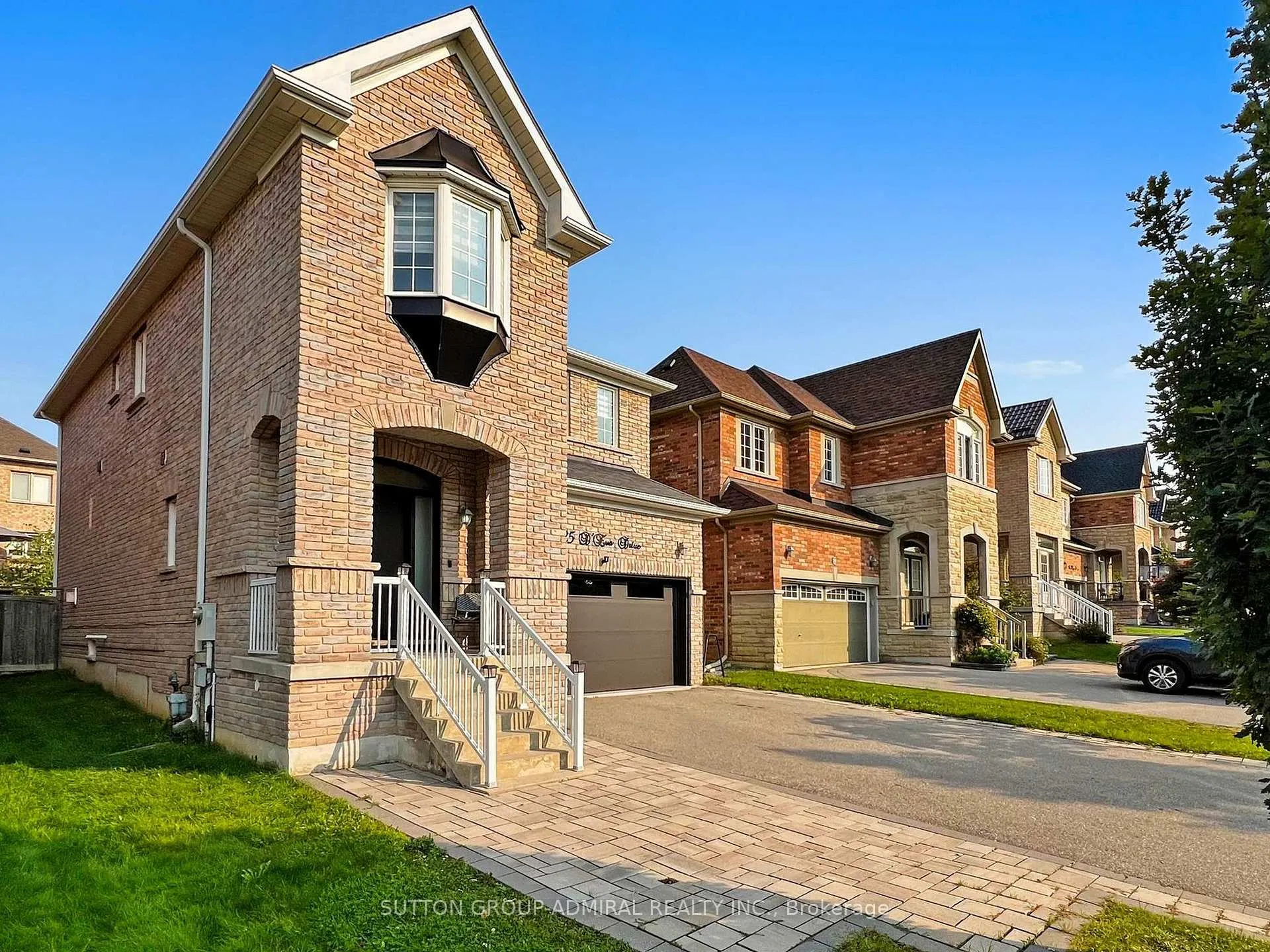 Photo 2 of 25 D'Eva Drive, Vaughan, Patterson — HOMEH