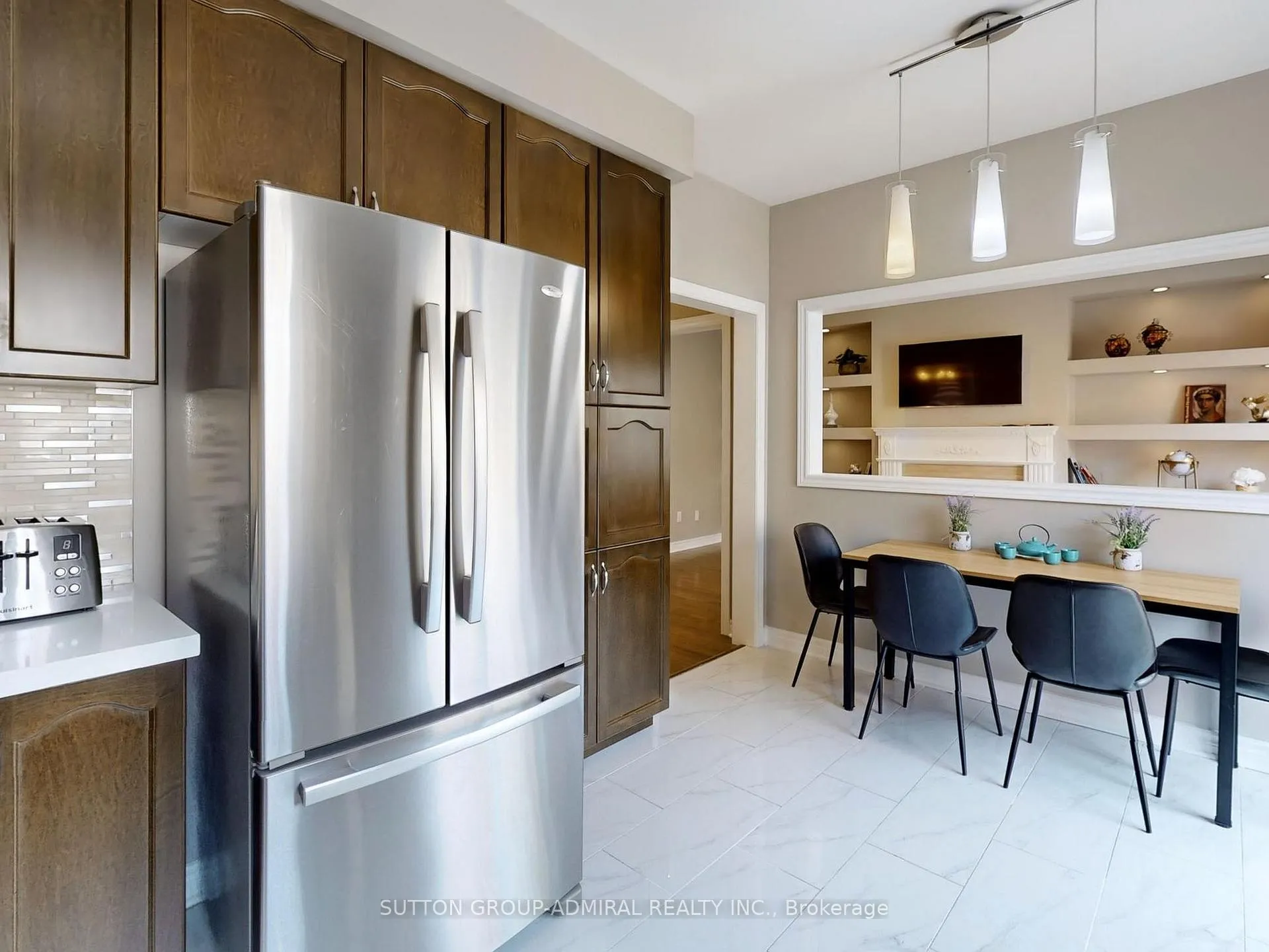 Photo 16 of 25 D'Eva Drive, Vaughan, Patterson — HOMEH