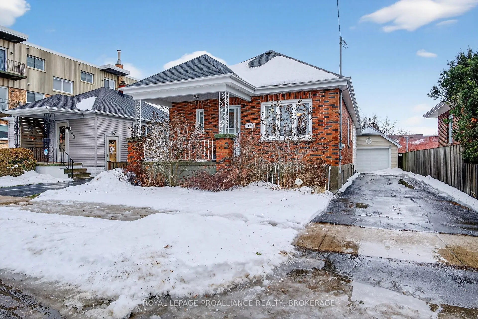 Photo 2 of 17 Stanley Street, Kingston, East of Sir John A. Blvd — HOMEH