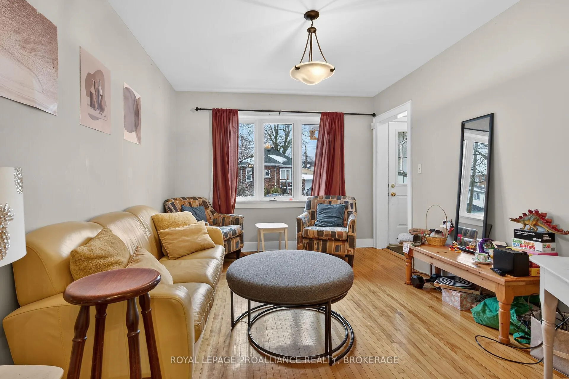 Photo 7 of 17 Stanley Street, Kingston, East of Sir John A. Blvd — HOMEH