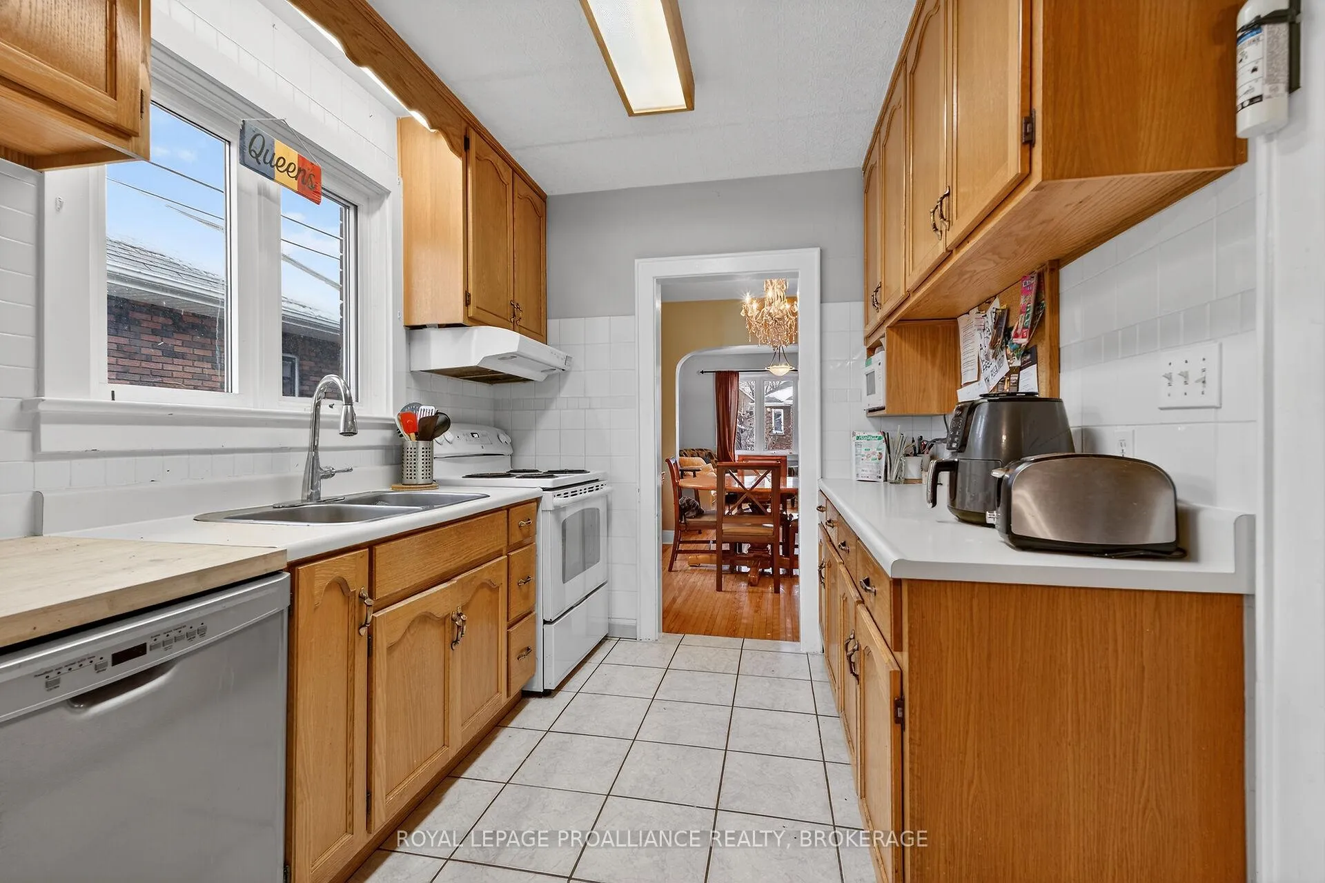 Photo 12 of 17 Stanley Street, Kingston, East of Sir John A. Blvd — HOMEH
