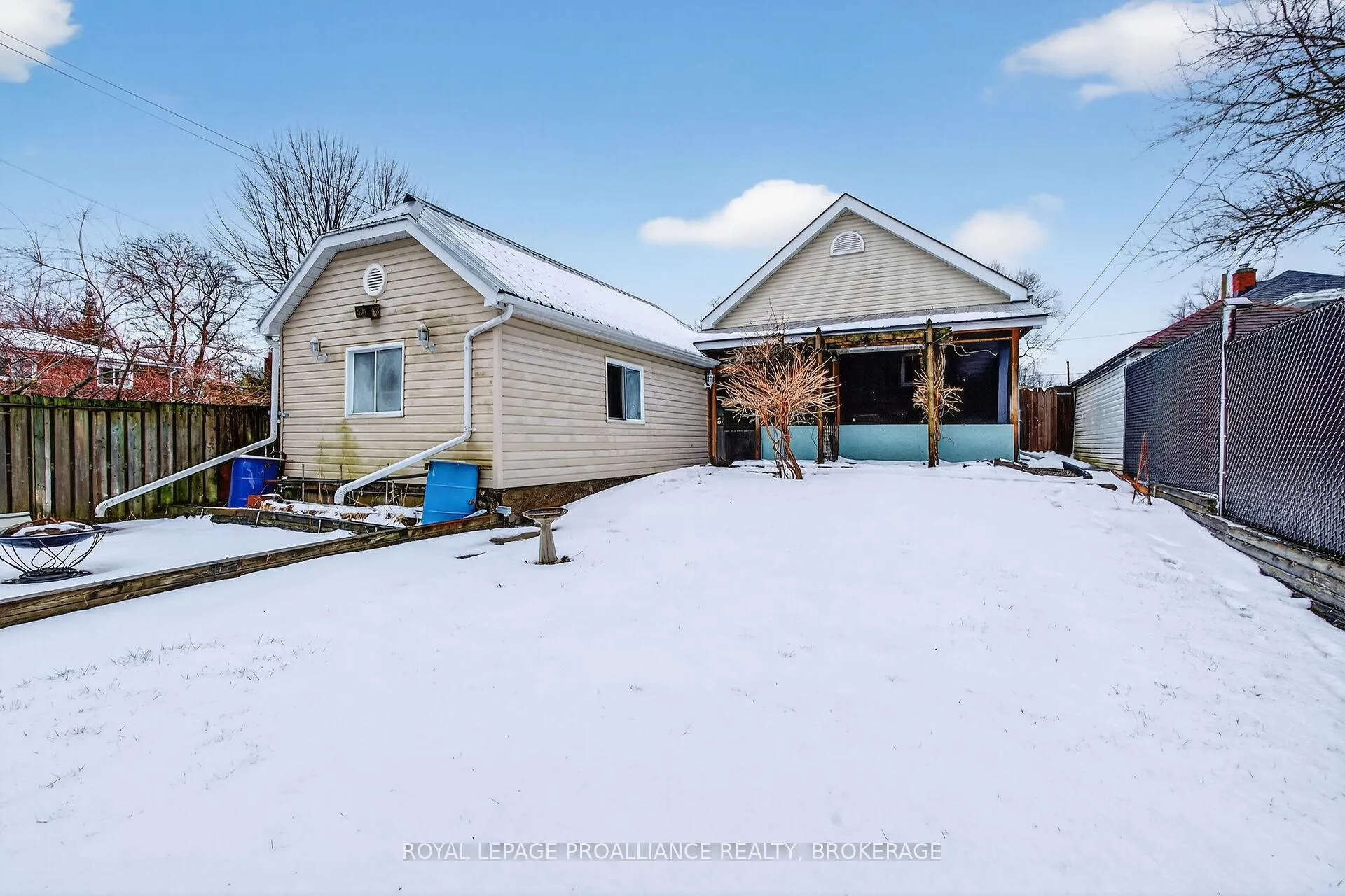 Photo 32 of 17 Stanley Street, Kingston, East of Sir John A. Blvd — HOMEH