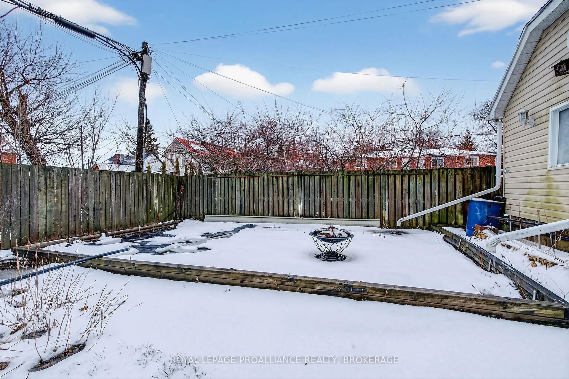 Photo 33 of 17 Stanley Street, Kingston, East of Sir John A. Blvd — HOMEH