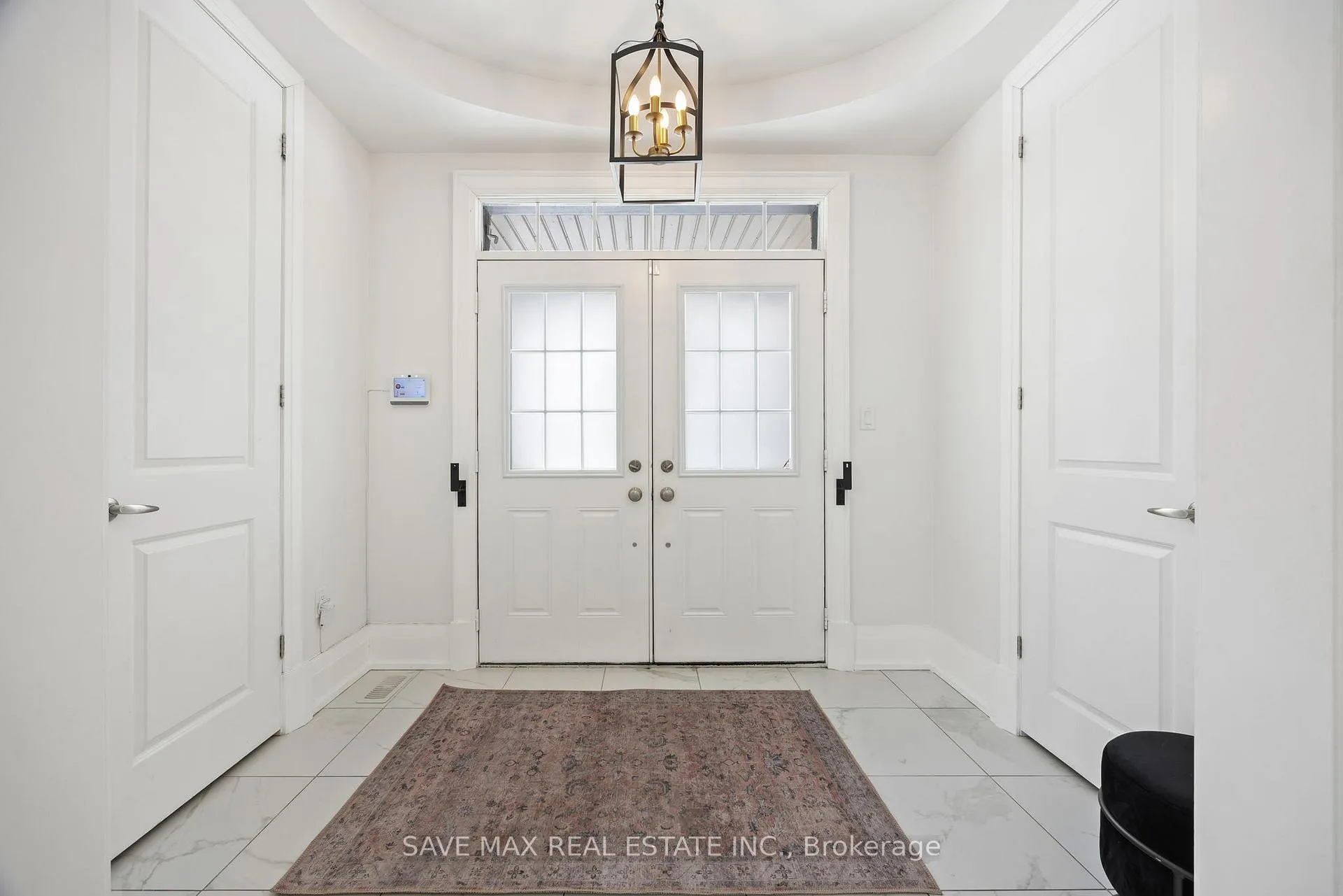 Photo 2 of 2 Hamilton Court, Caledon, Rural Caledon — HOMEH