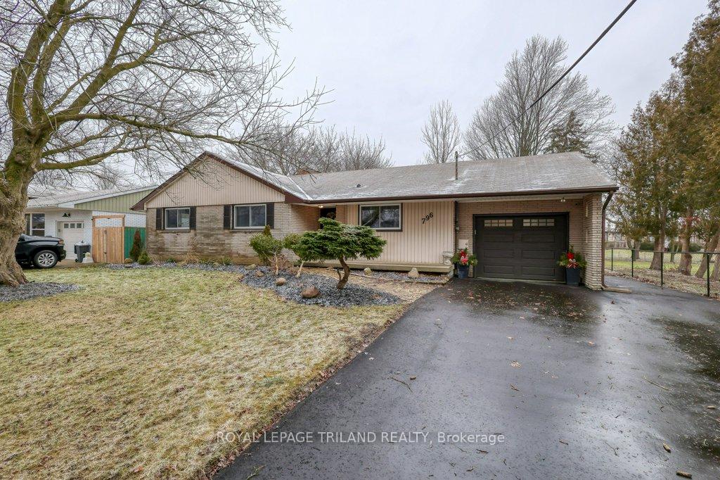 Photo 4 of 796 Elm Street, Central Elgin, Rural Central Elgin — HOMEH