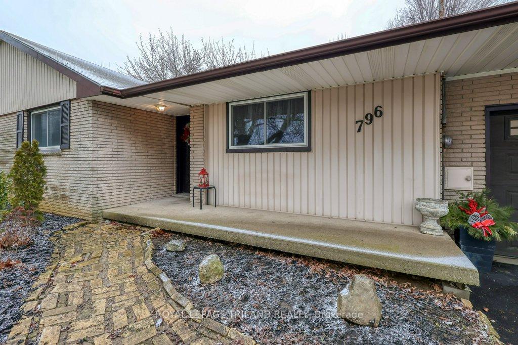 Photo 6 of 796 Elm Street, Central Elgin, Rural Central Elgin — HOMEH