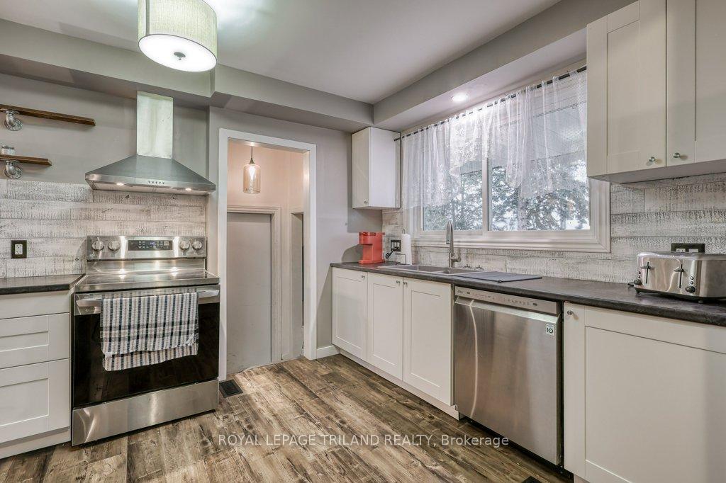 Photo 21 of 796 Elm Street, Central Elgin, Rural Central Elgin — HOMEH