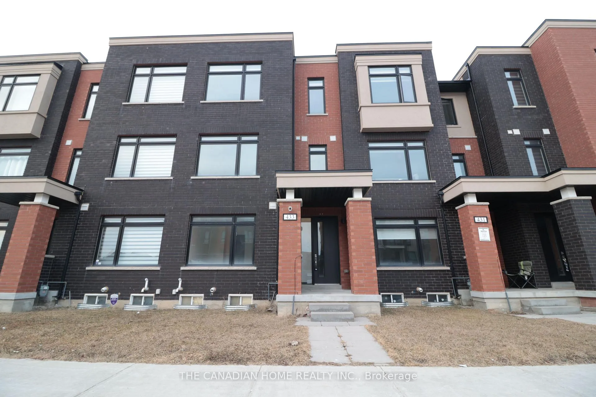 Front of 433 Veterans Drive