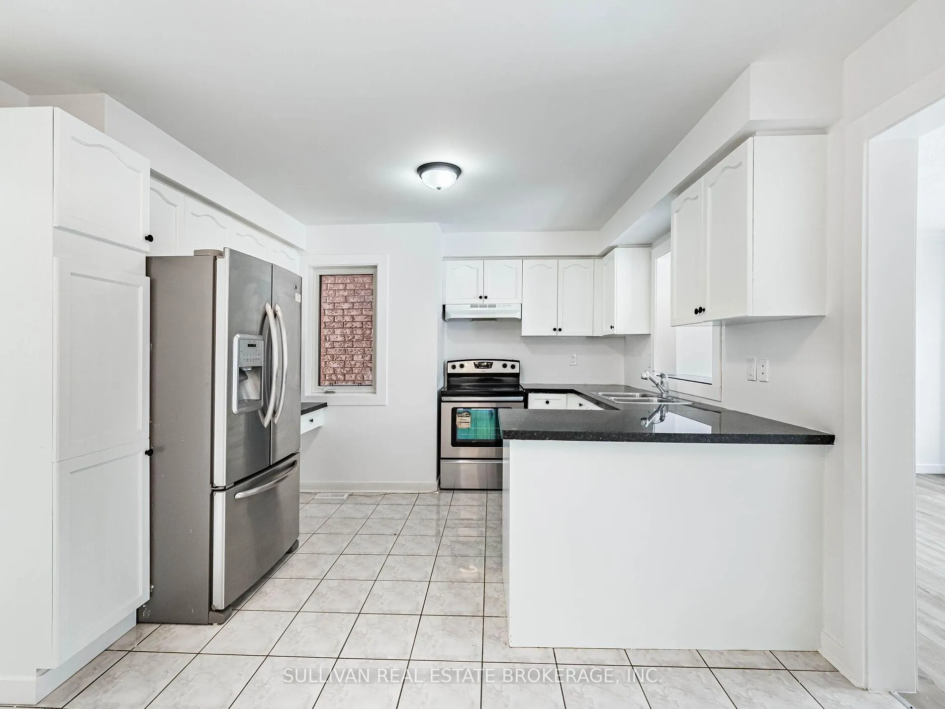 Photo 7 of 163 Sassafras Circle, Vaughan, Patterson — HOMEH