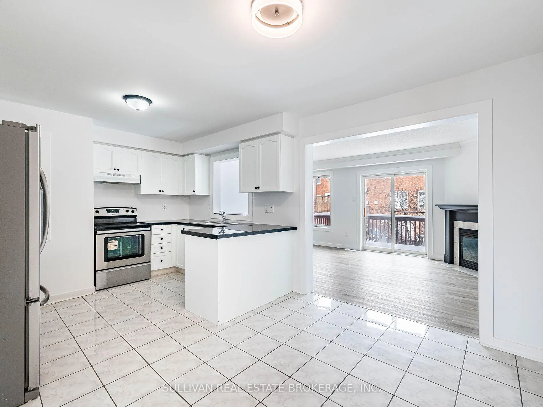 Photo 8 of 163 Sassafras Circle, Vaughan, Patterson — HOMEH