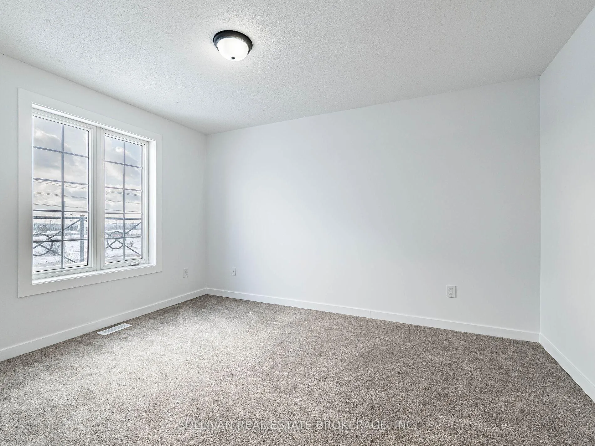 Photo 21 of 163 Sassafras Circle, Vaughan, Patterson — HOMEH