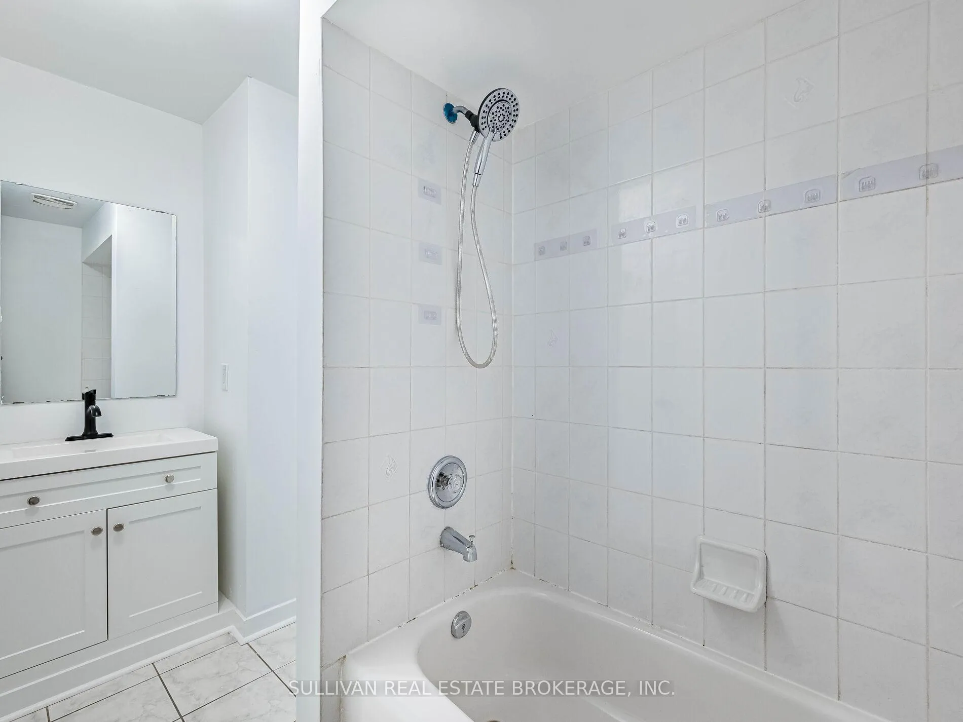Photo 25 of 163 Sassafras Circle, Vaughan, Patterson — HOMEH