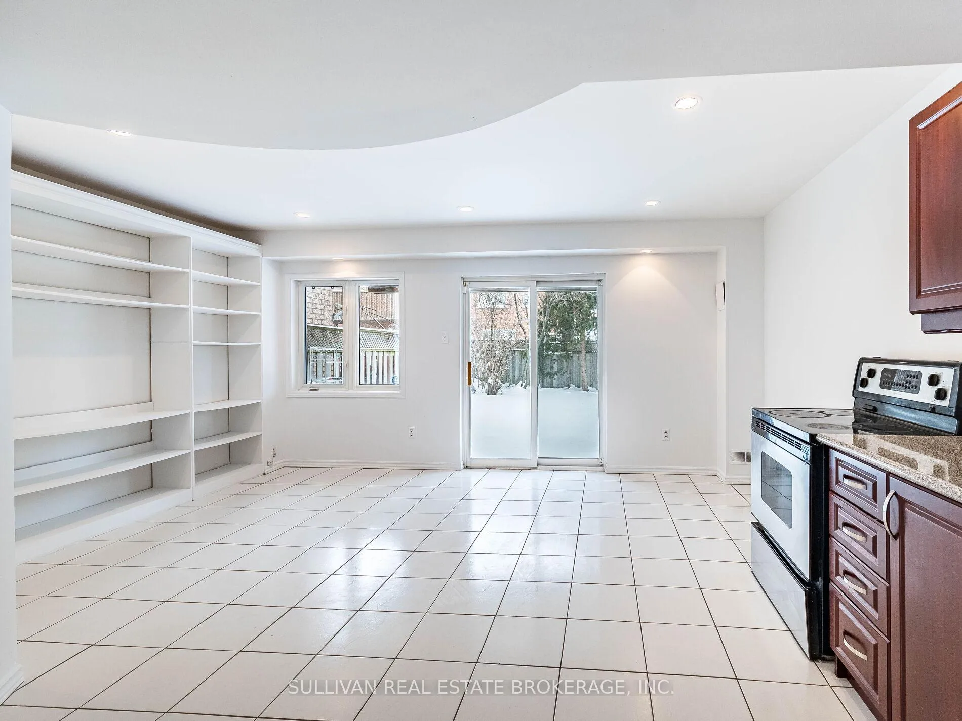 Photo 30 of 163 Sassafras Circle, Vaughan, Patterson — HOMEH