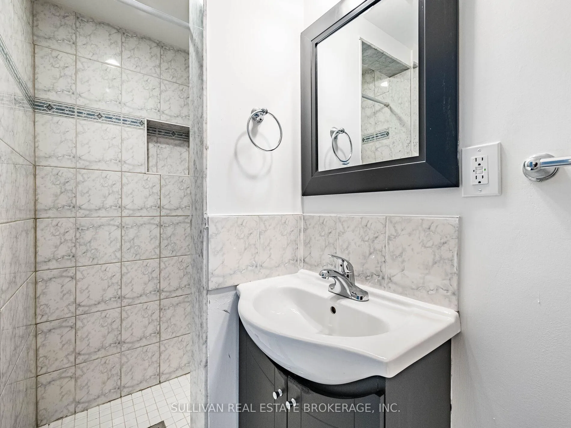 Photo 34 of 163 Sassafras Circle, Vaughan, Patterson — HOMEH