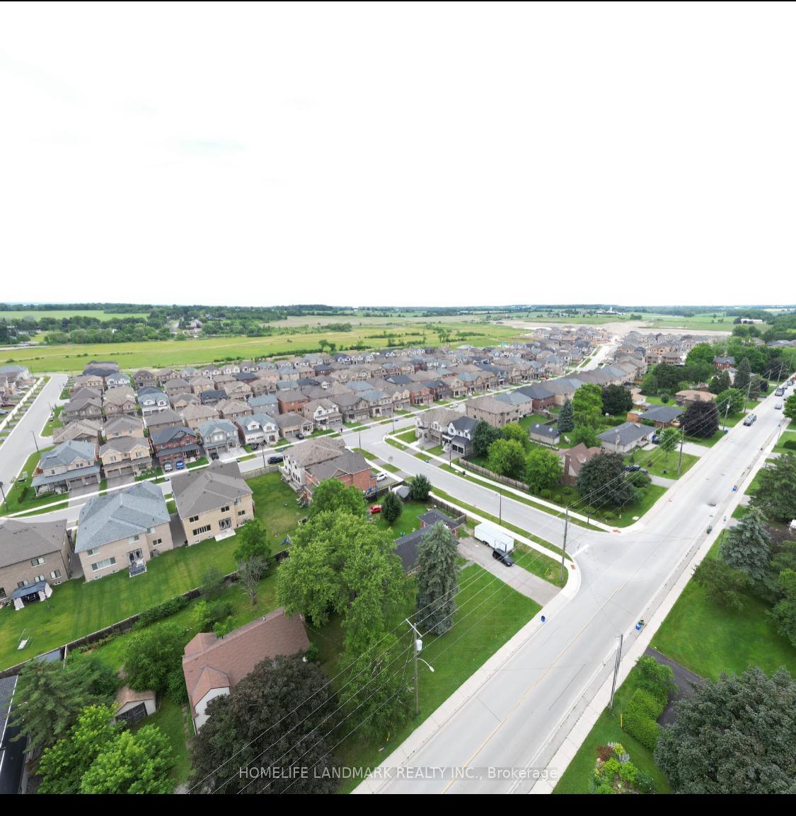 Photo 3 of 224 Danny Wheeler Boulevard, Georgina, Keswick North — HOMEH