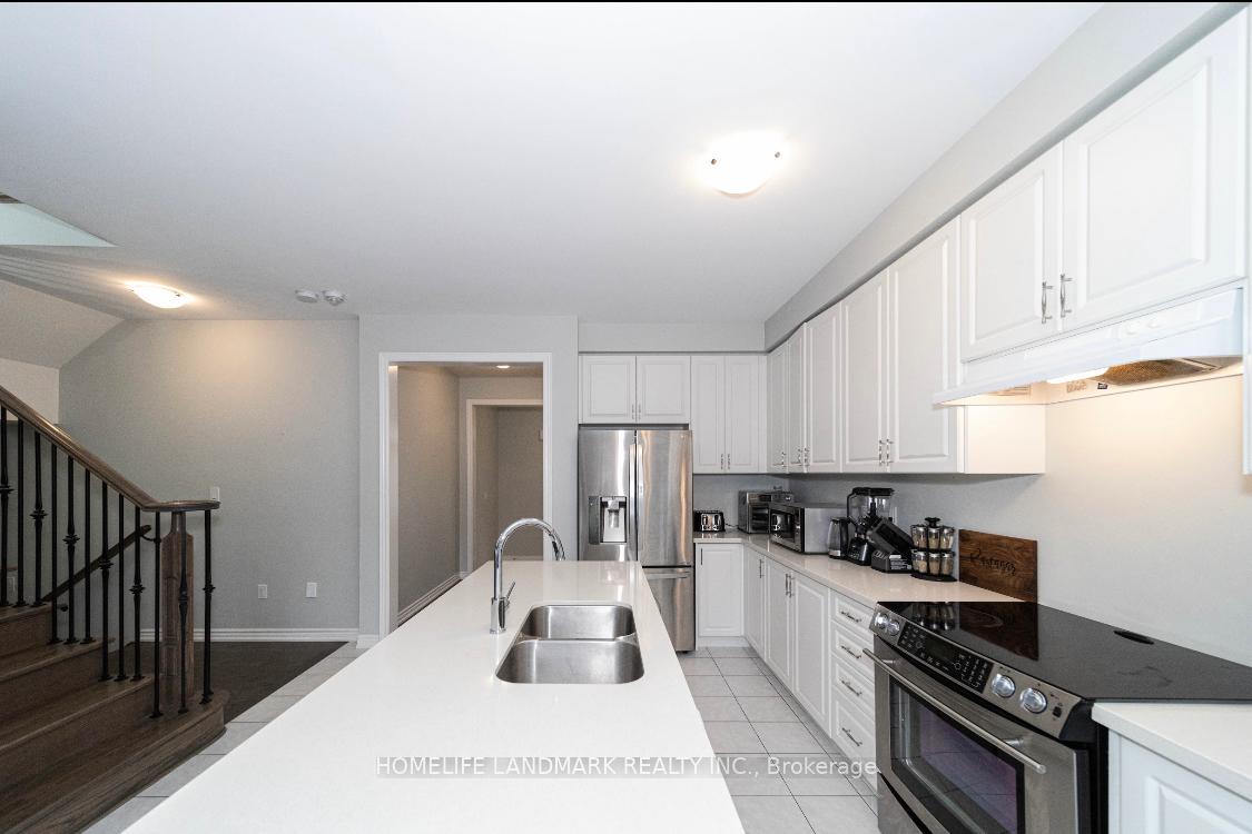Photo 10 of 224 Danny Wheeler Boulevard, Georgina, Keswick North — HOMEH