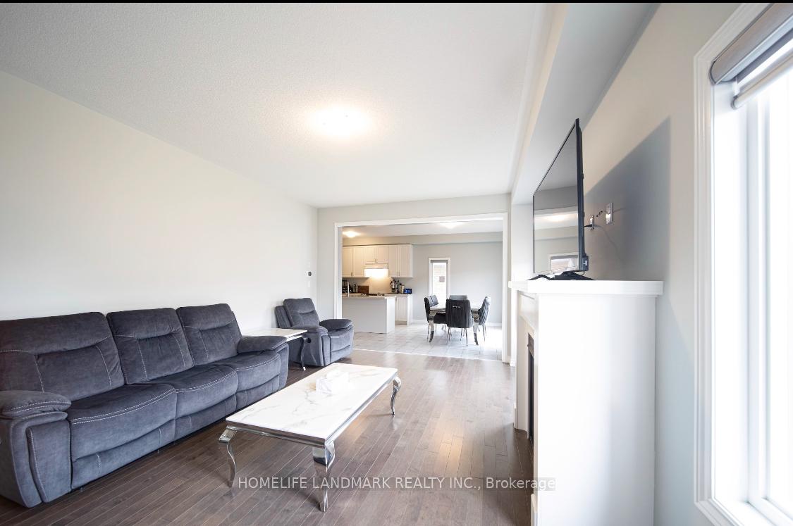 Photo 12 of 224 Danny Wheeler Boulevard, Georgina, Keswick North — HOMEH
