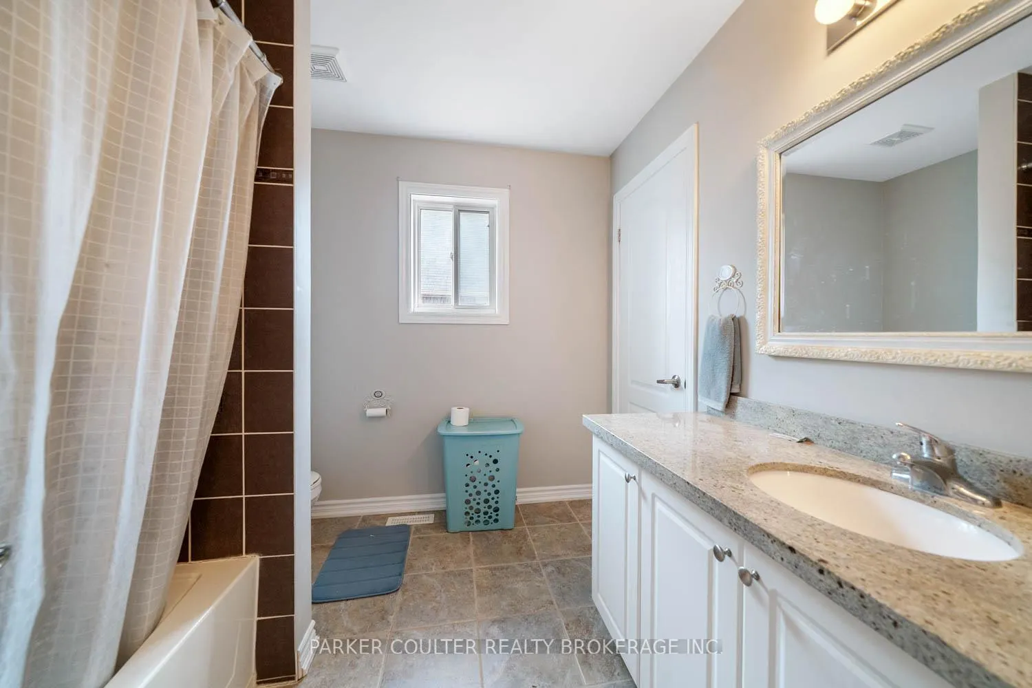 Photo 33 of 1426 Kellough Street, Innisfil, Alcona — HOMEH