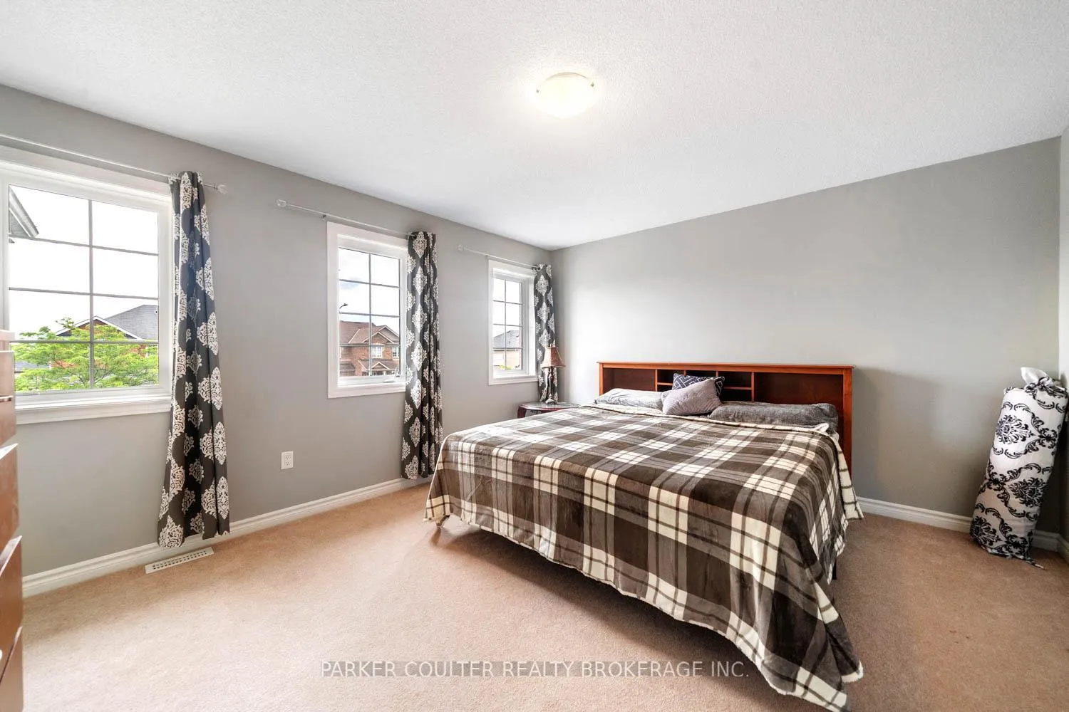 Photo 35 of 1426 Kellough Street, Innisfil, Alcona — HOMEH