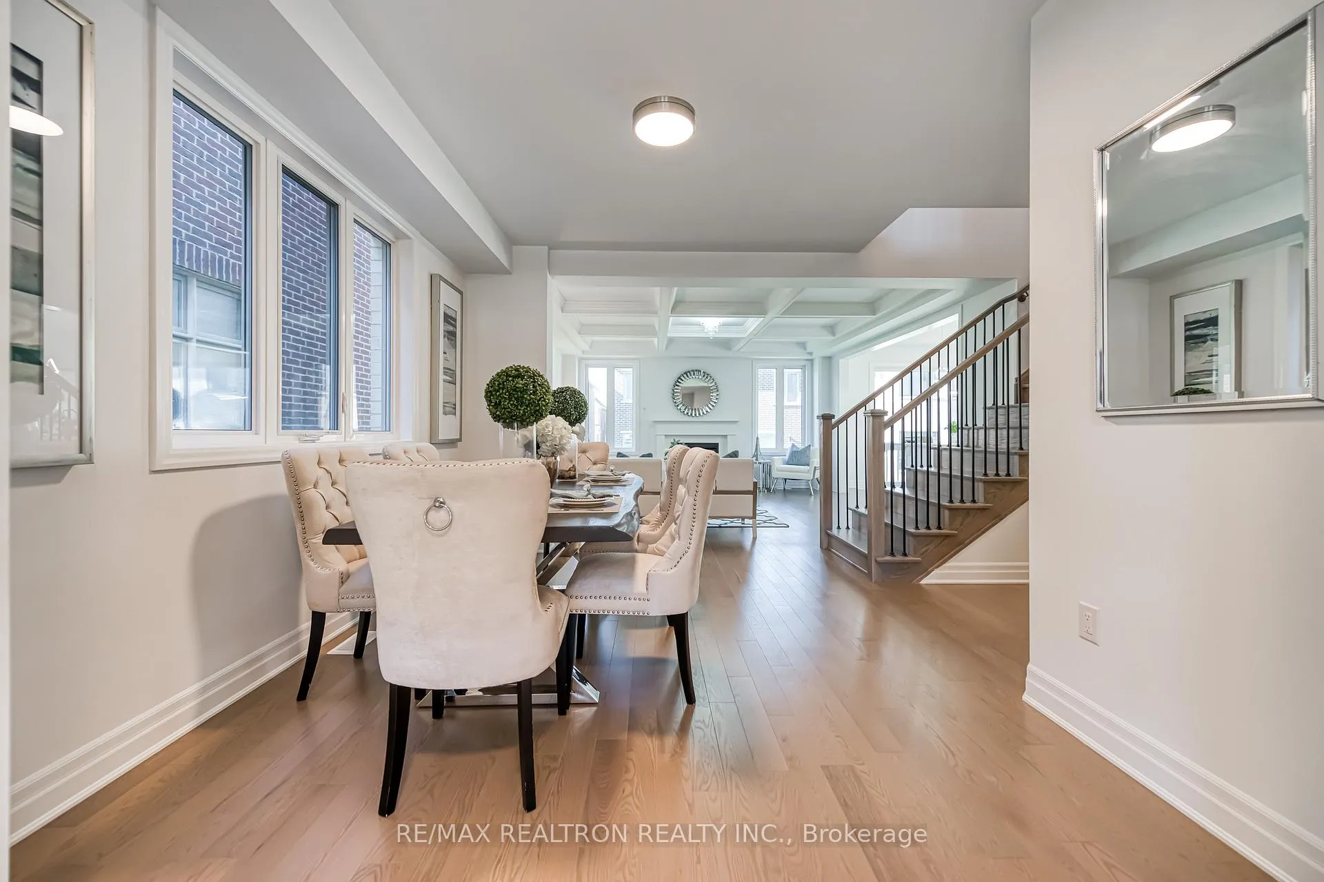 Photo 4 of 63 Greenridge Crescent, Markham, Victoria Square — HOMEH